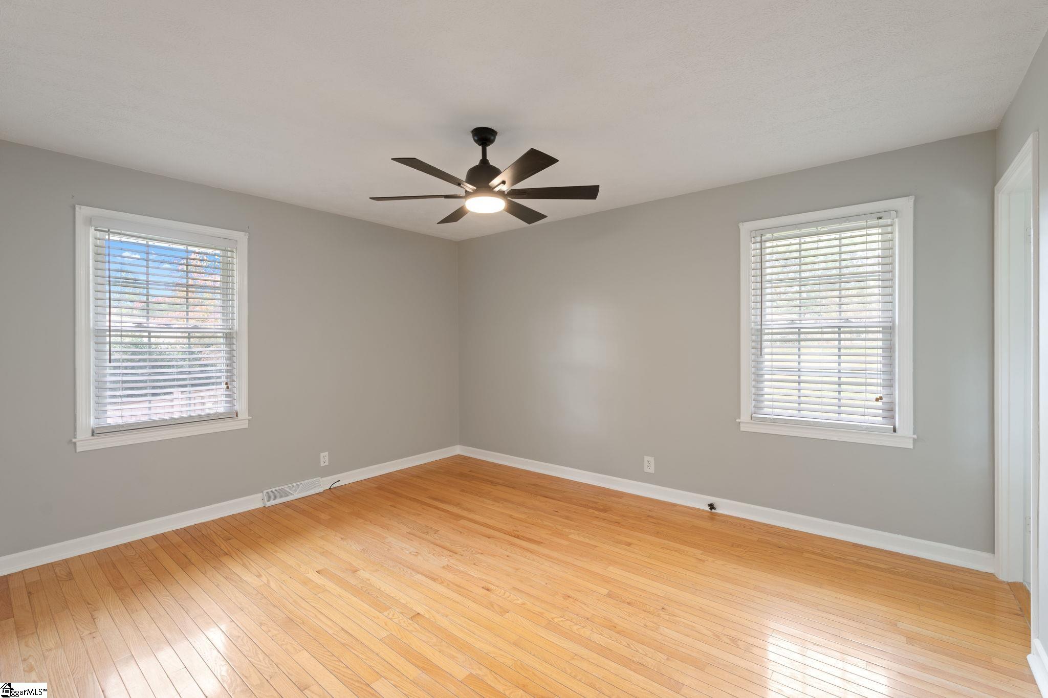 MLS #1571796 image #18