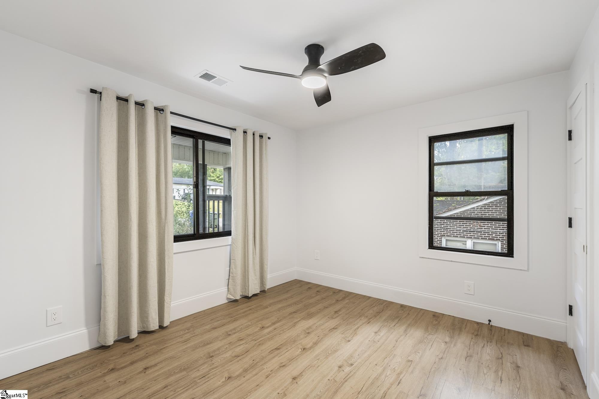 MLS #1571899 image #21