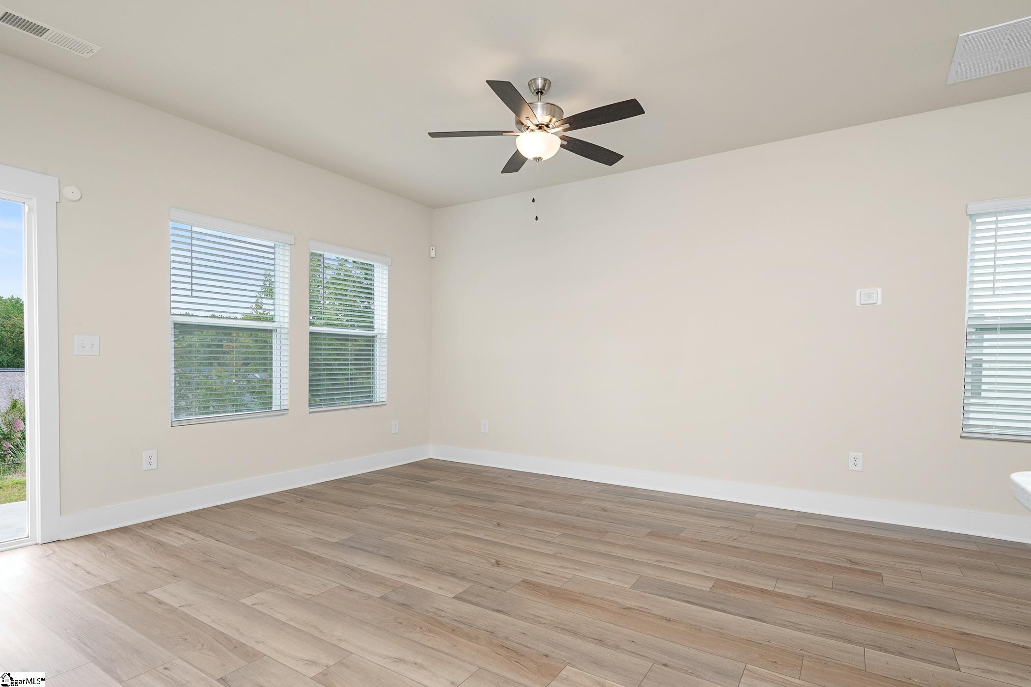 MLS #1571946 image #6