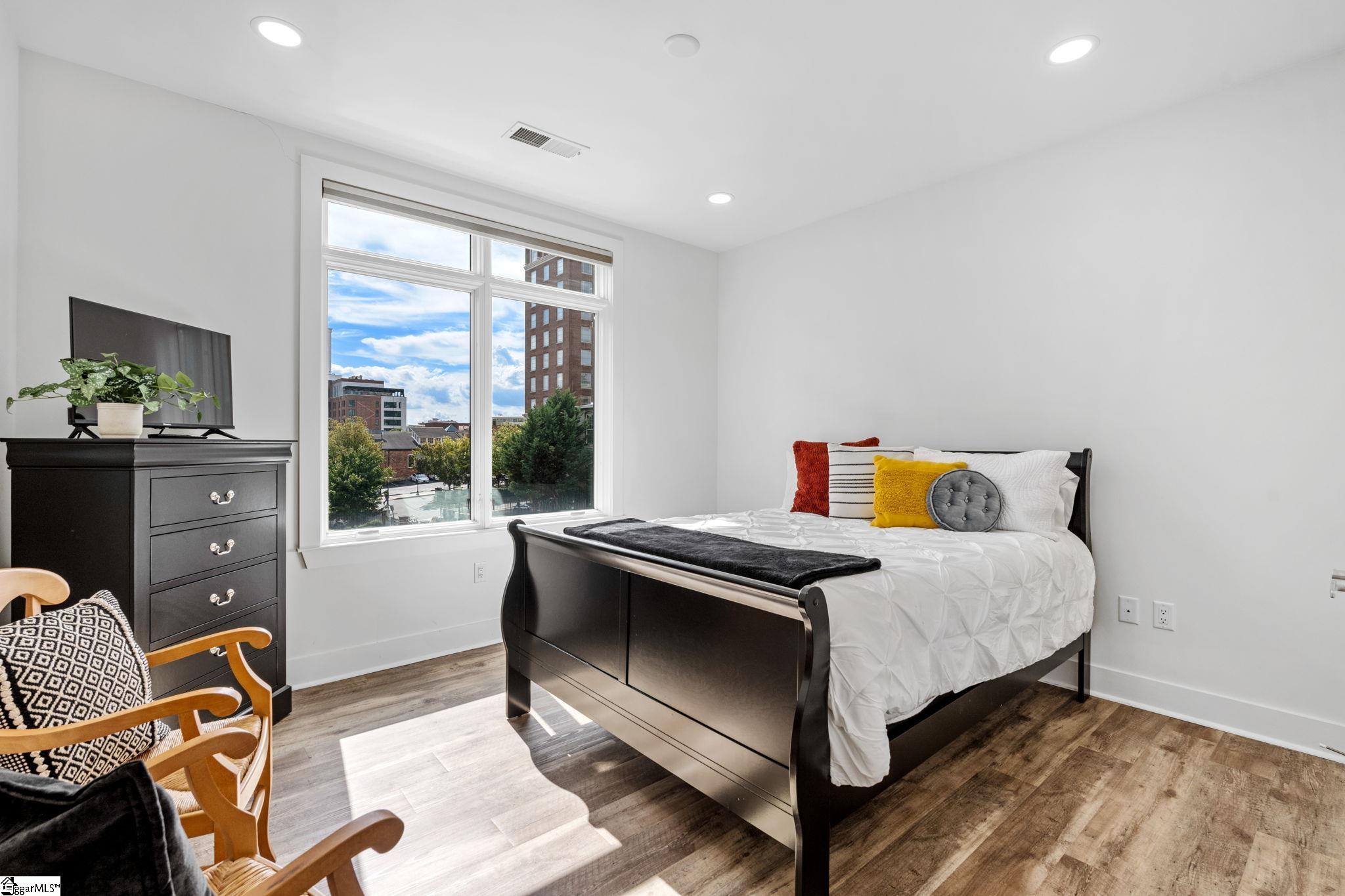 MLS #1559968 image #17