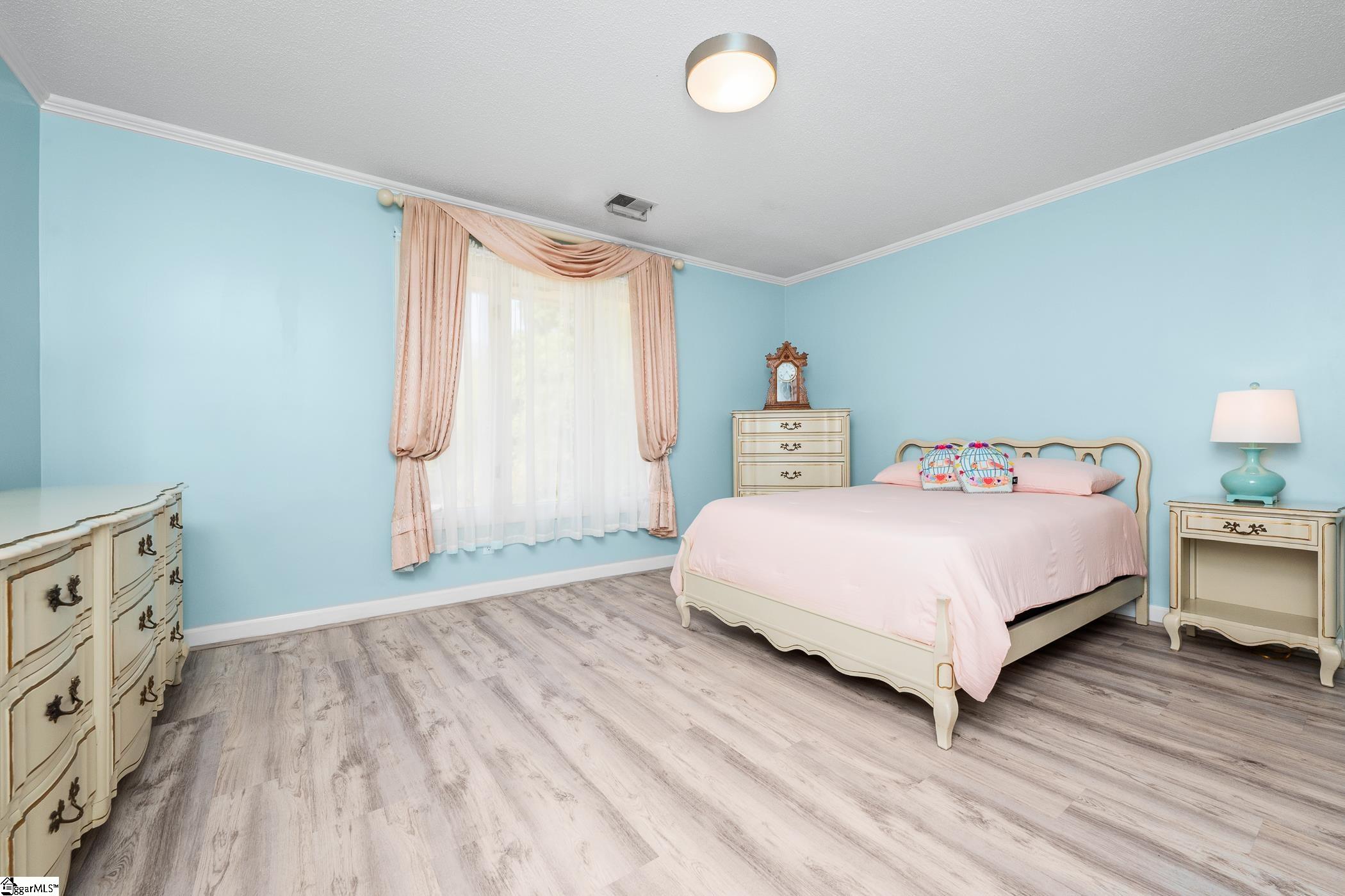 MLS #1572160 image #36