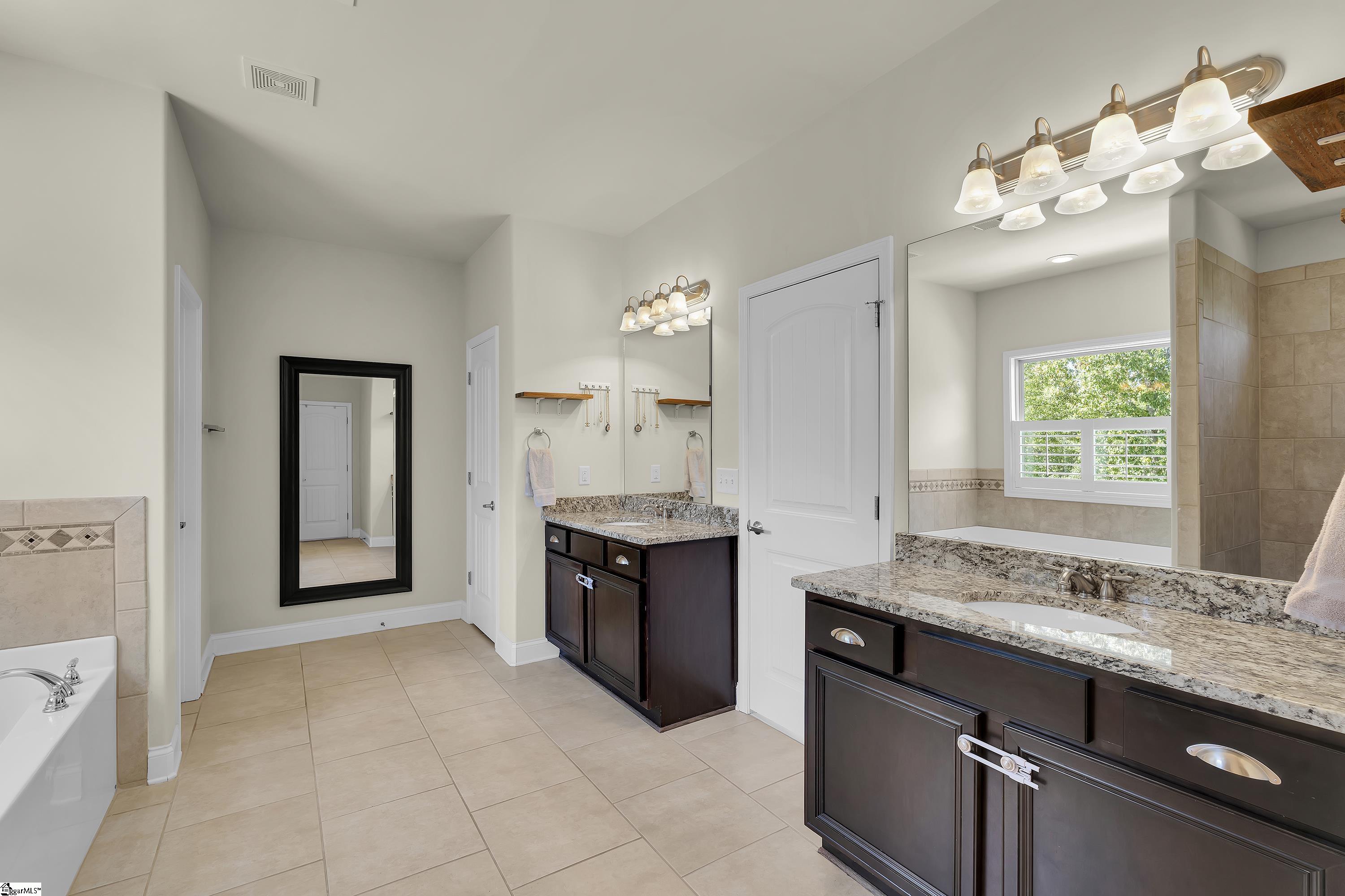 MLS #1572210 image #33