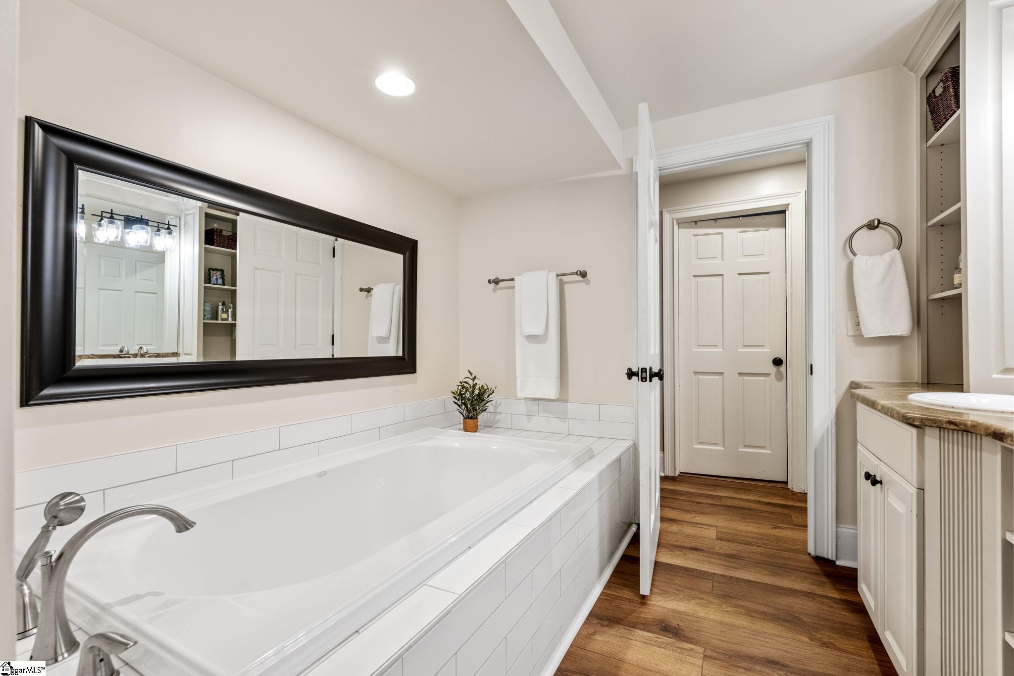 MLS #1572221 image #26