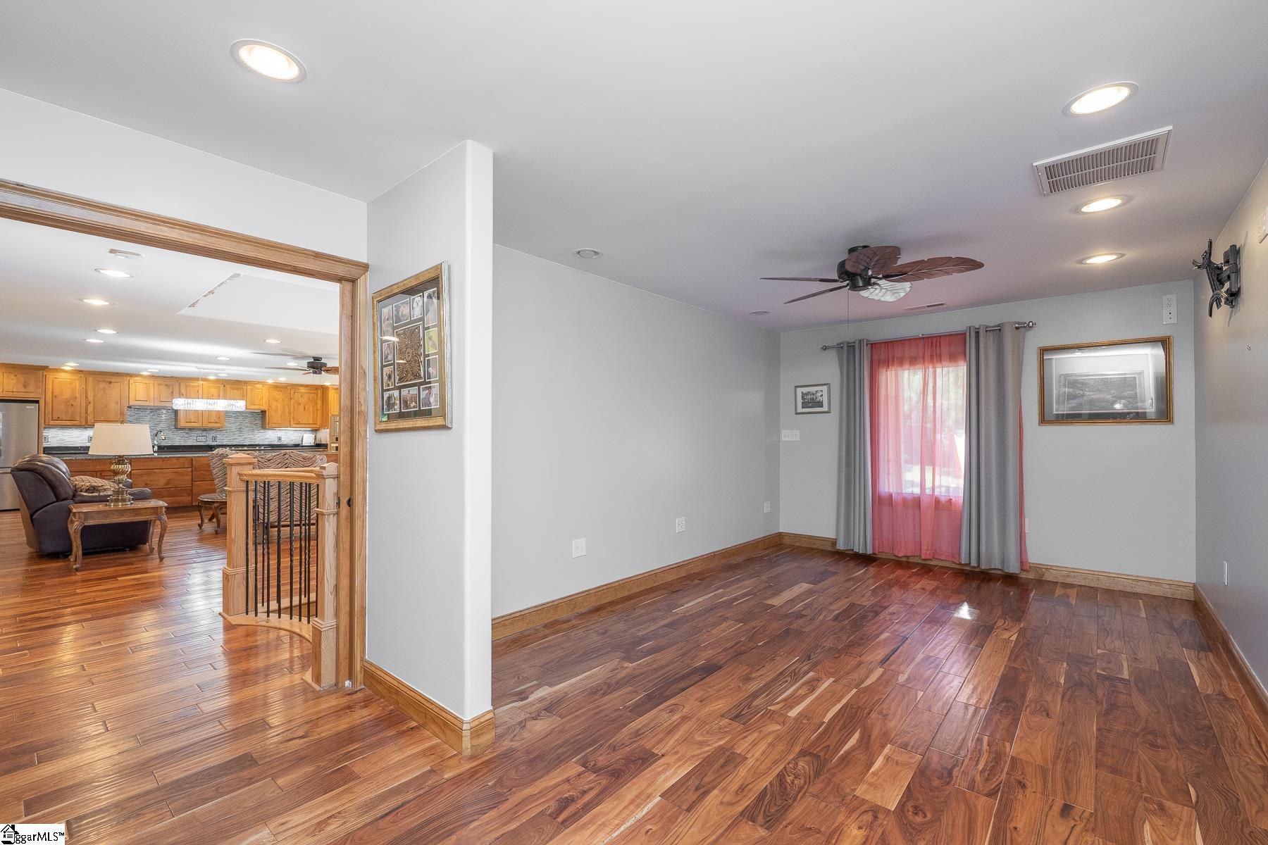 MLS #1572291 image #19