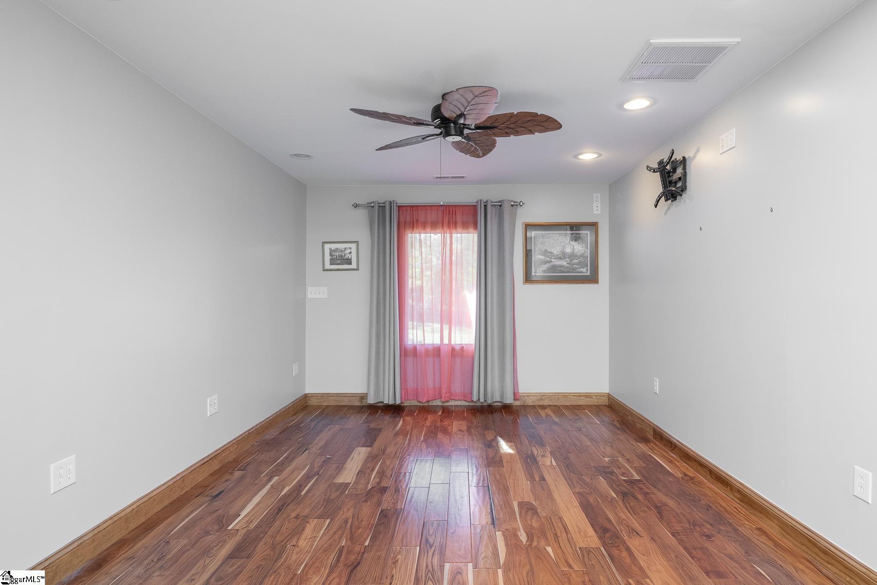 MLS #1572291 image #20