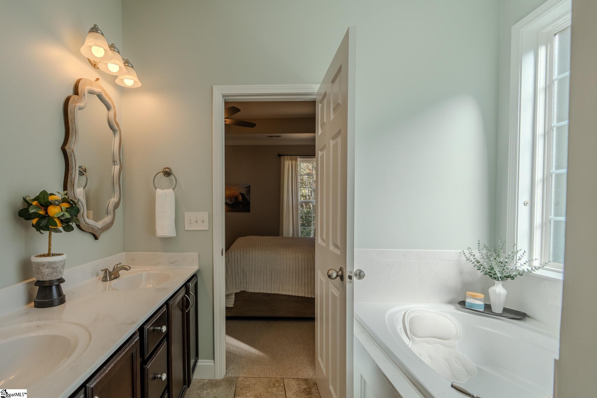 MLS #1572526 image #35