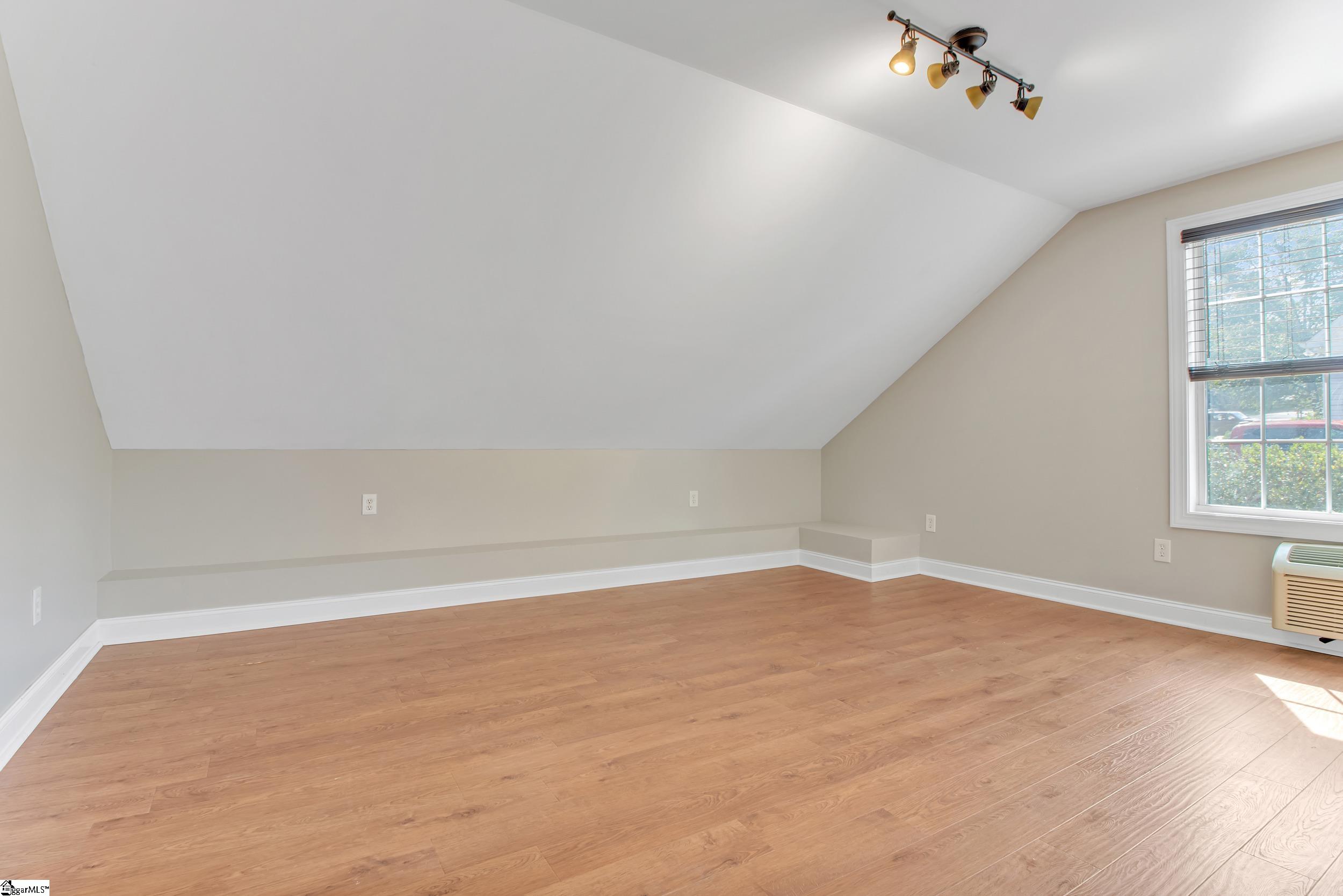 MLS #1572606 image #36