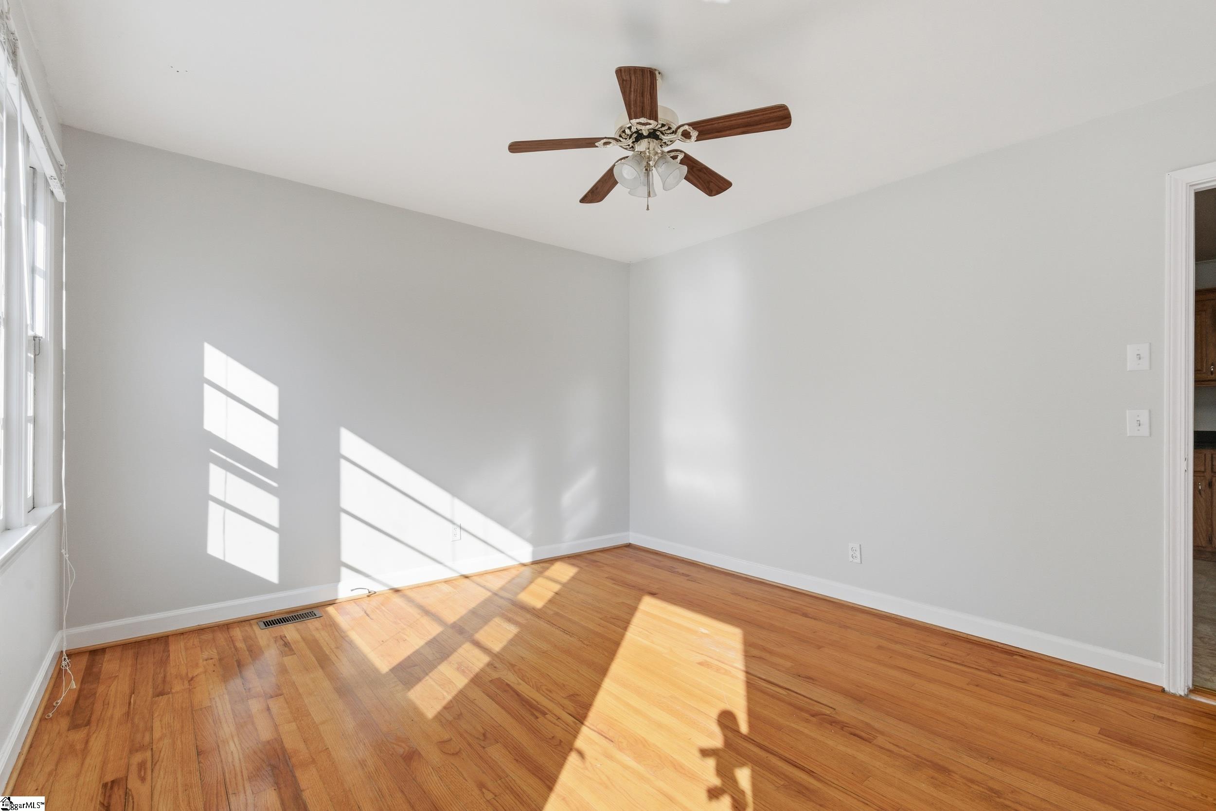 MLS #1572711 image #3