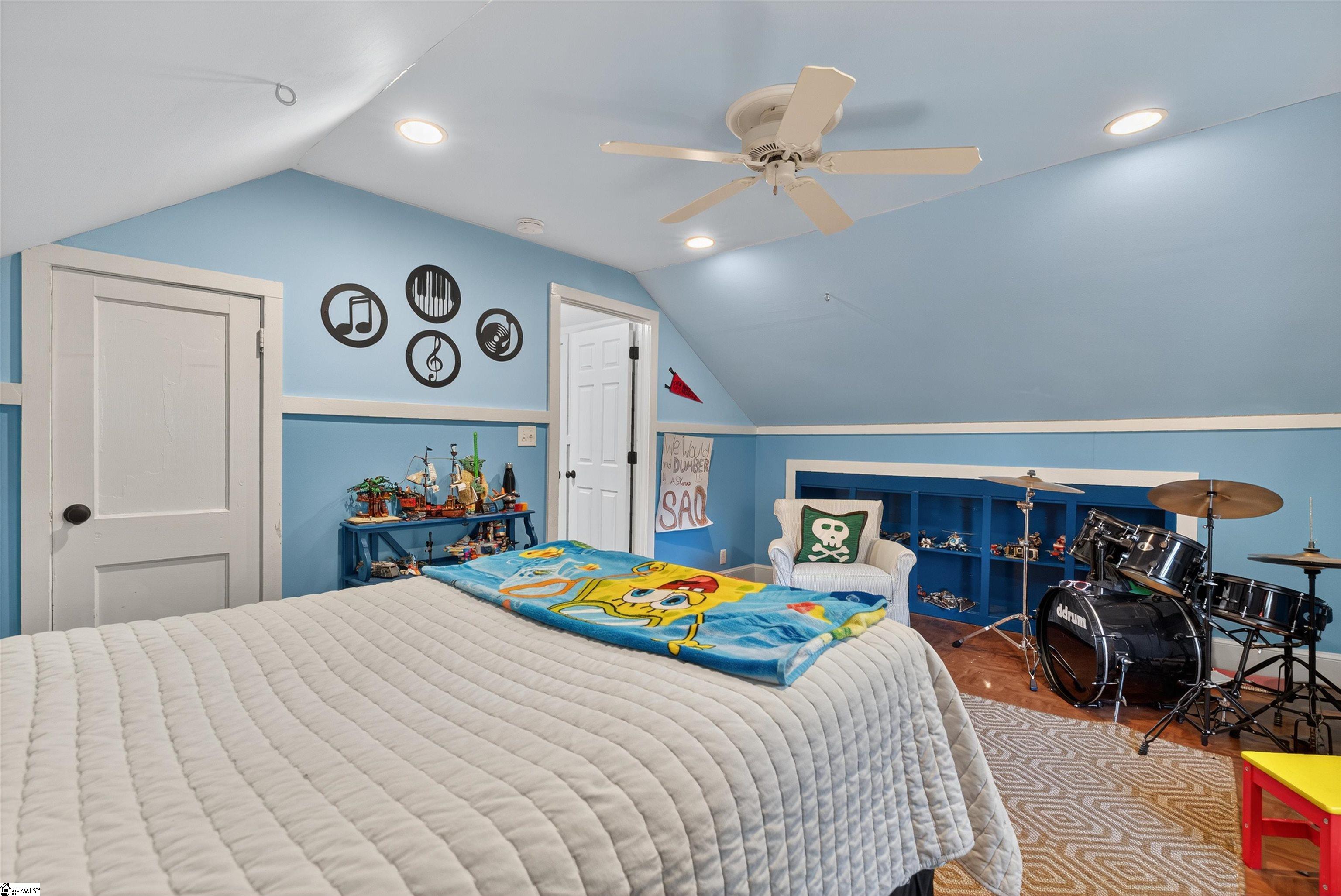 MLS #1572816 image #33