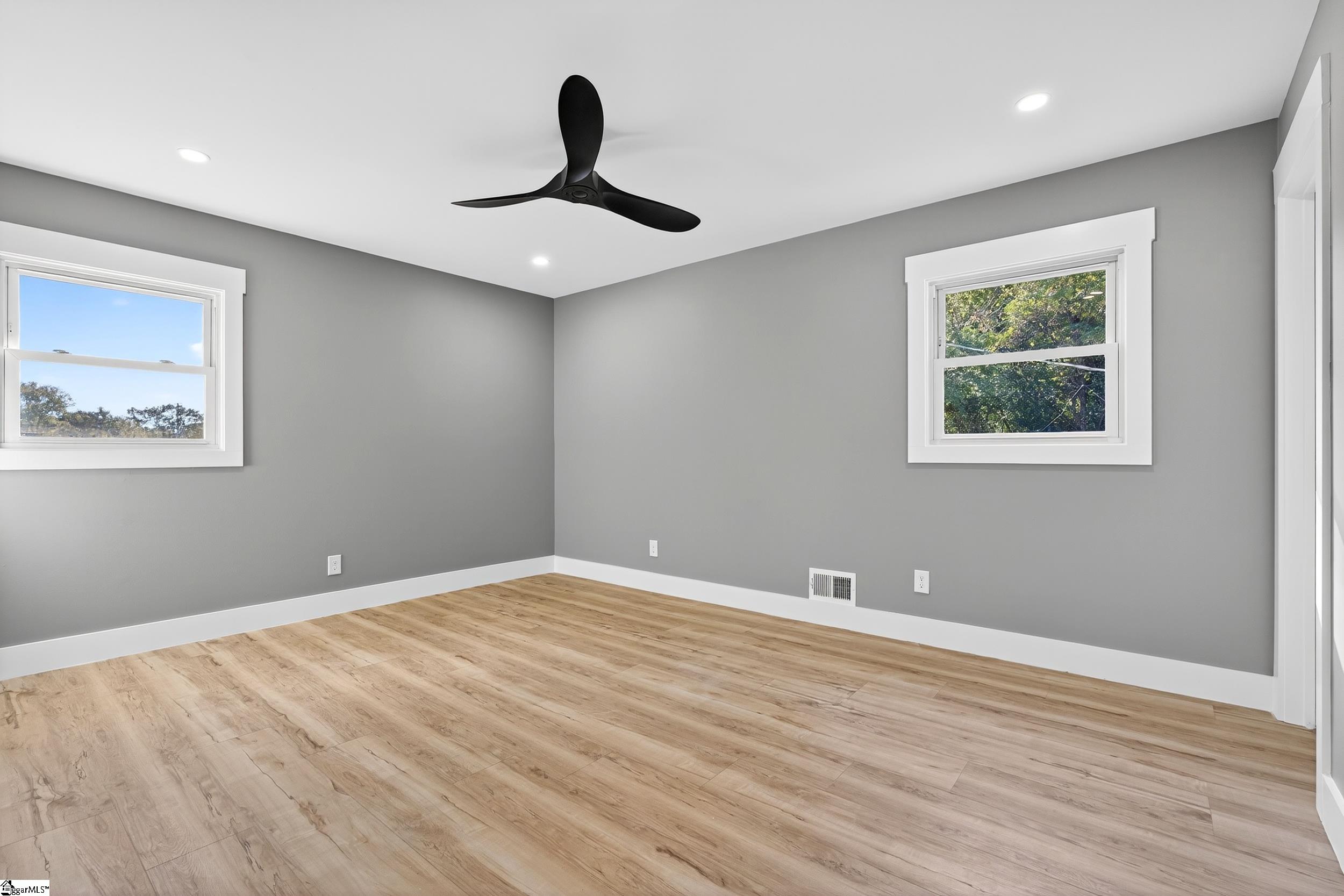 MLS #1572949 image #18