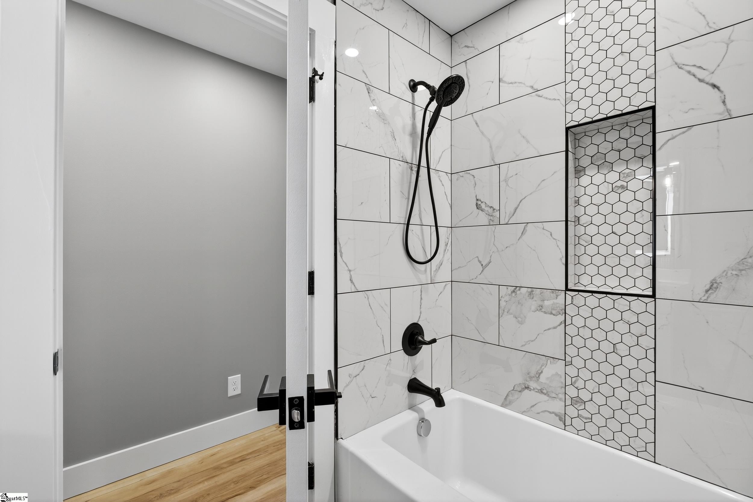 MLS #1572949 image #23