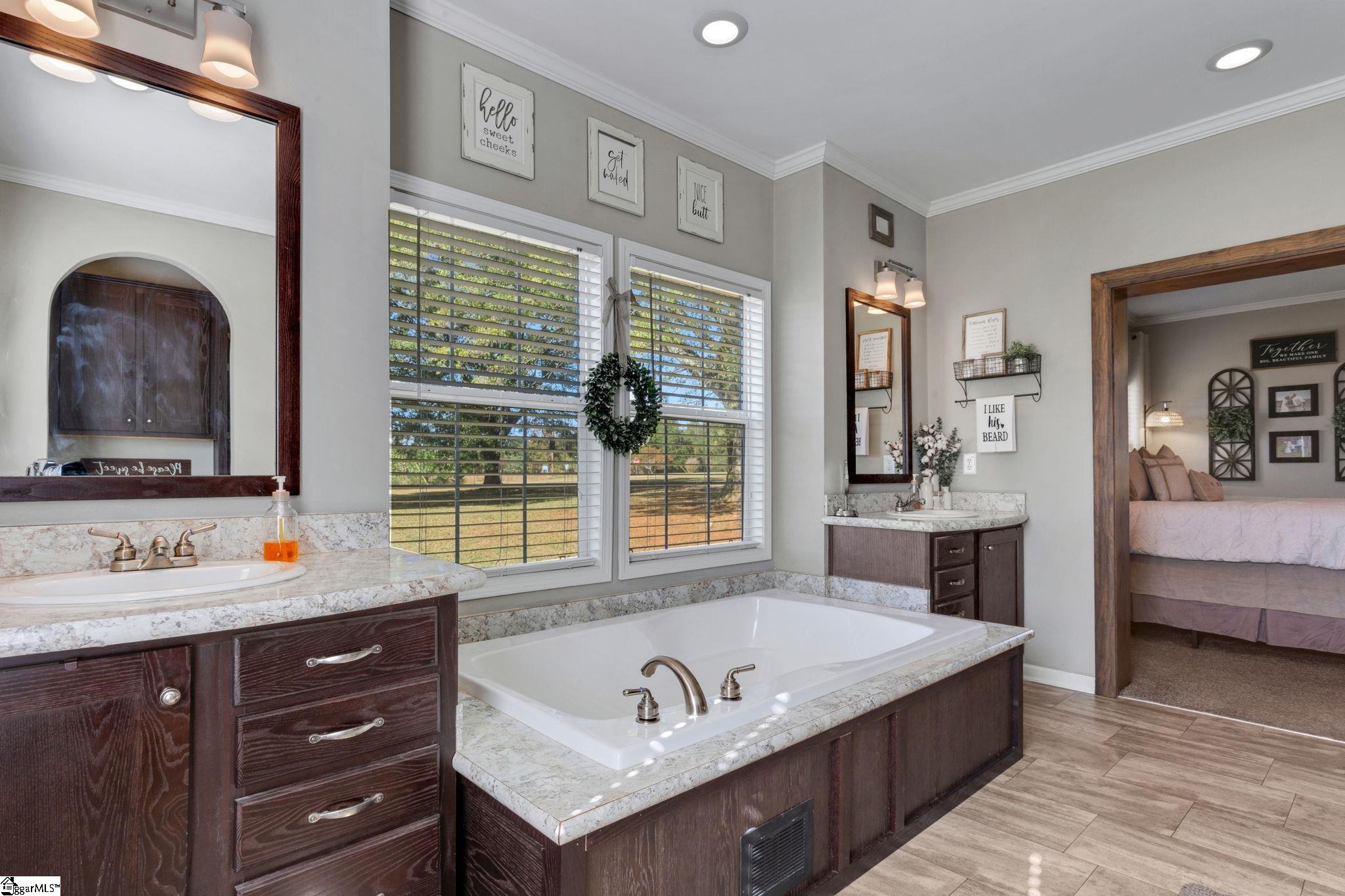 MLS #1573663 image #25