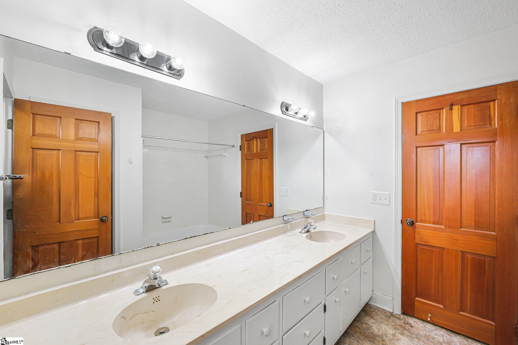 MLS #1573674 image #35