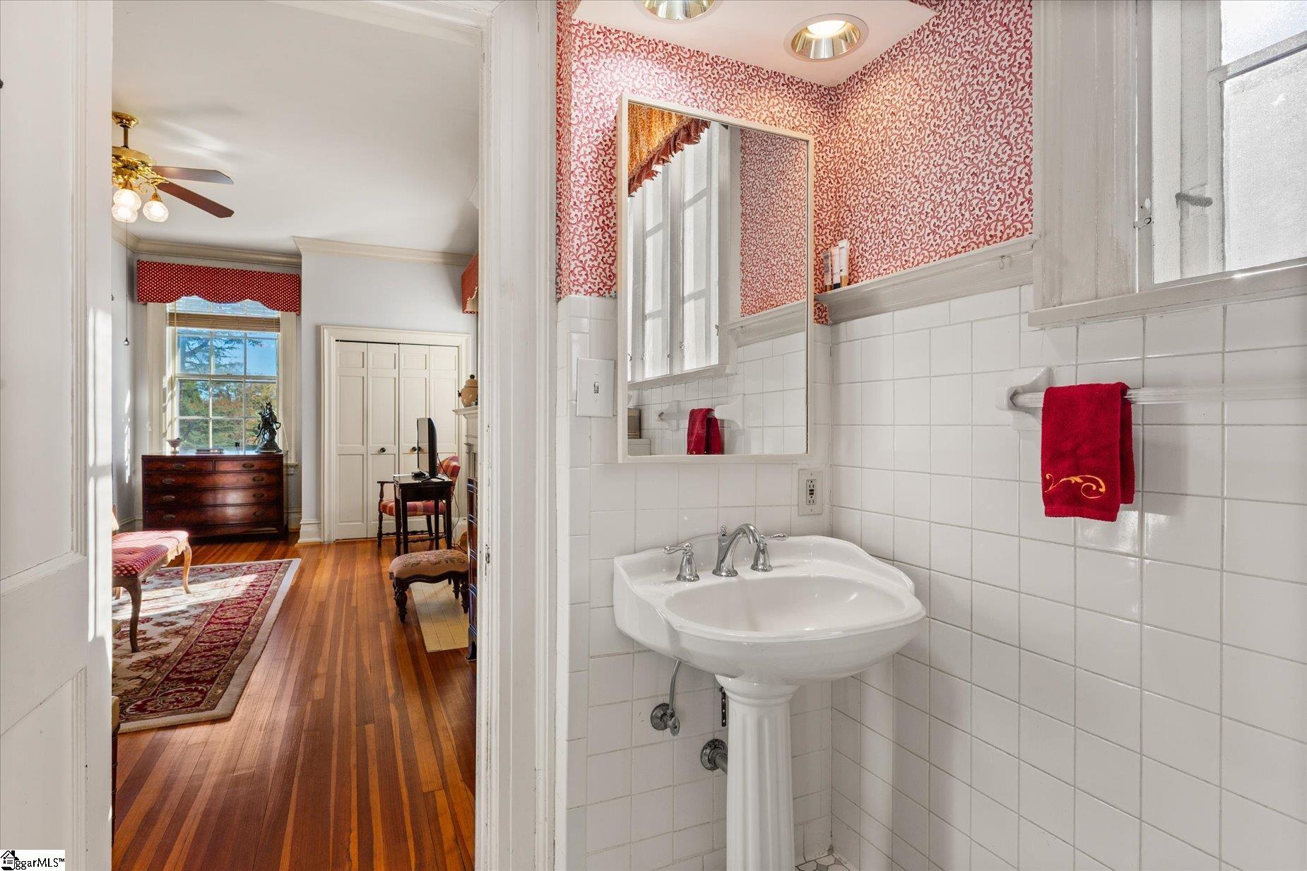 MLS #1573938 image #36