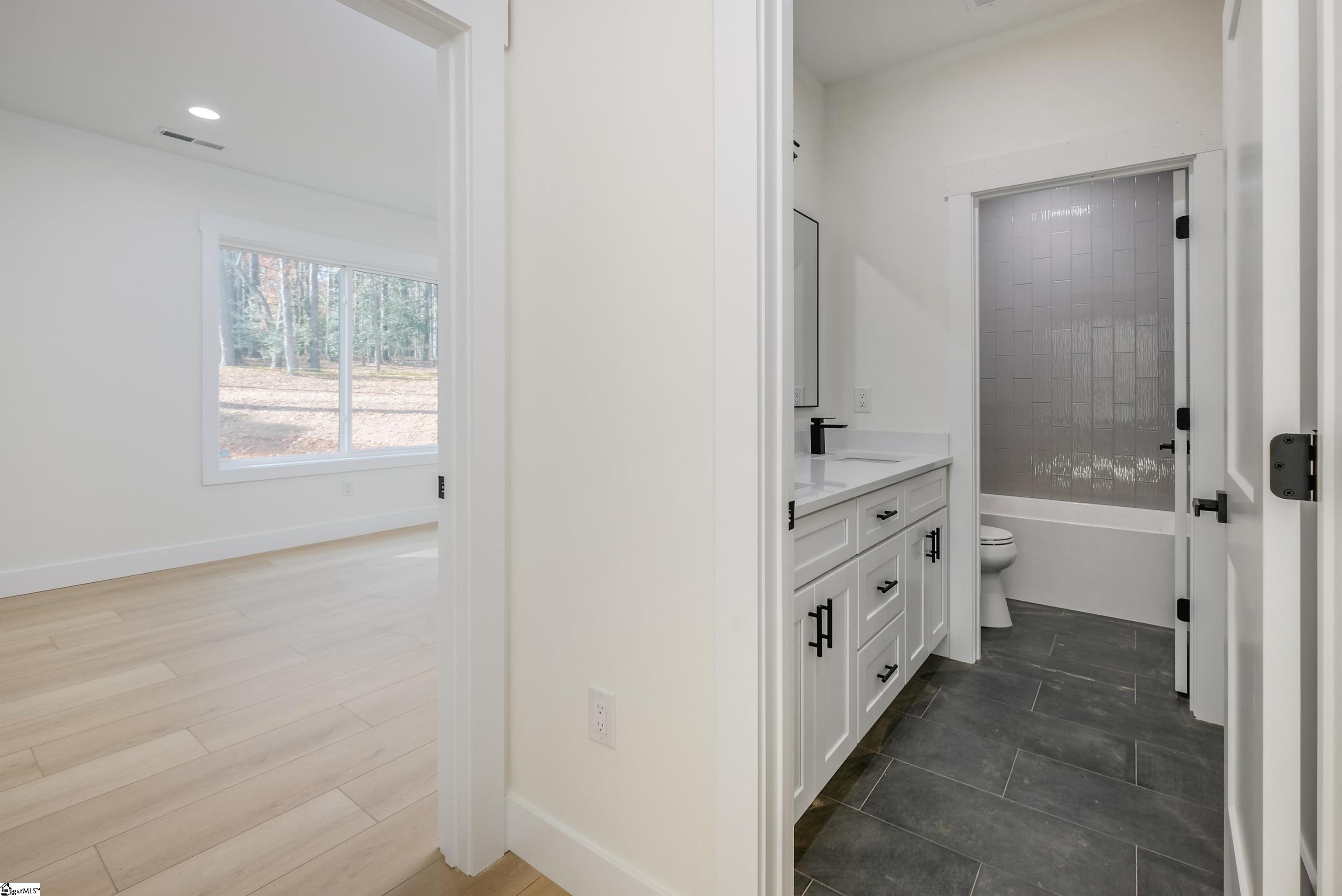 MLS #1574973 image #24