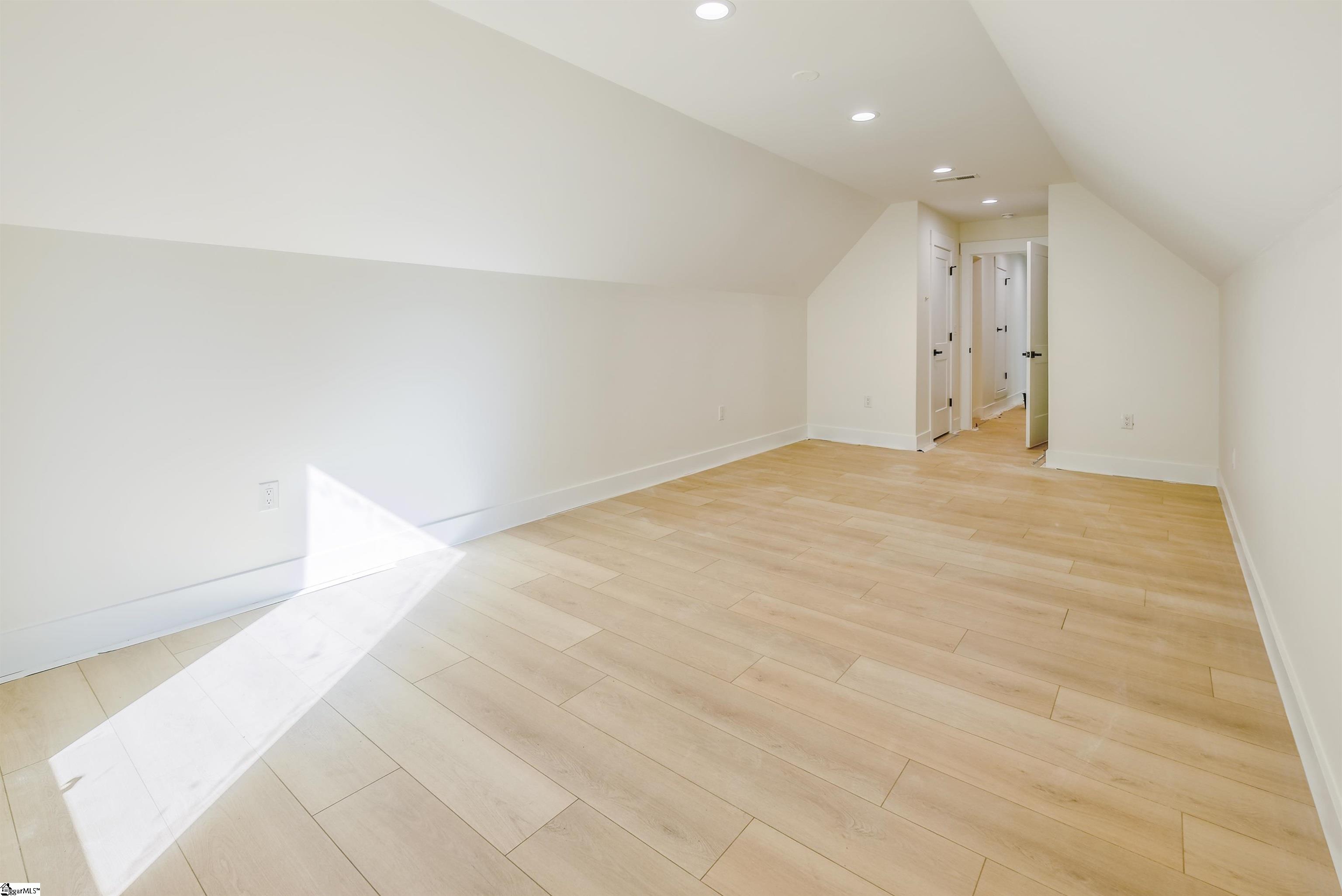 MLS #1574973 image #29