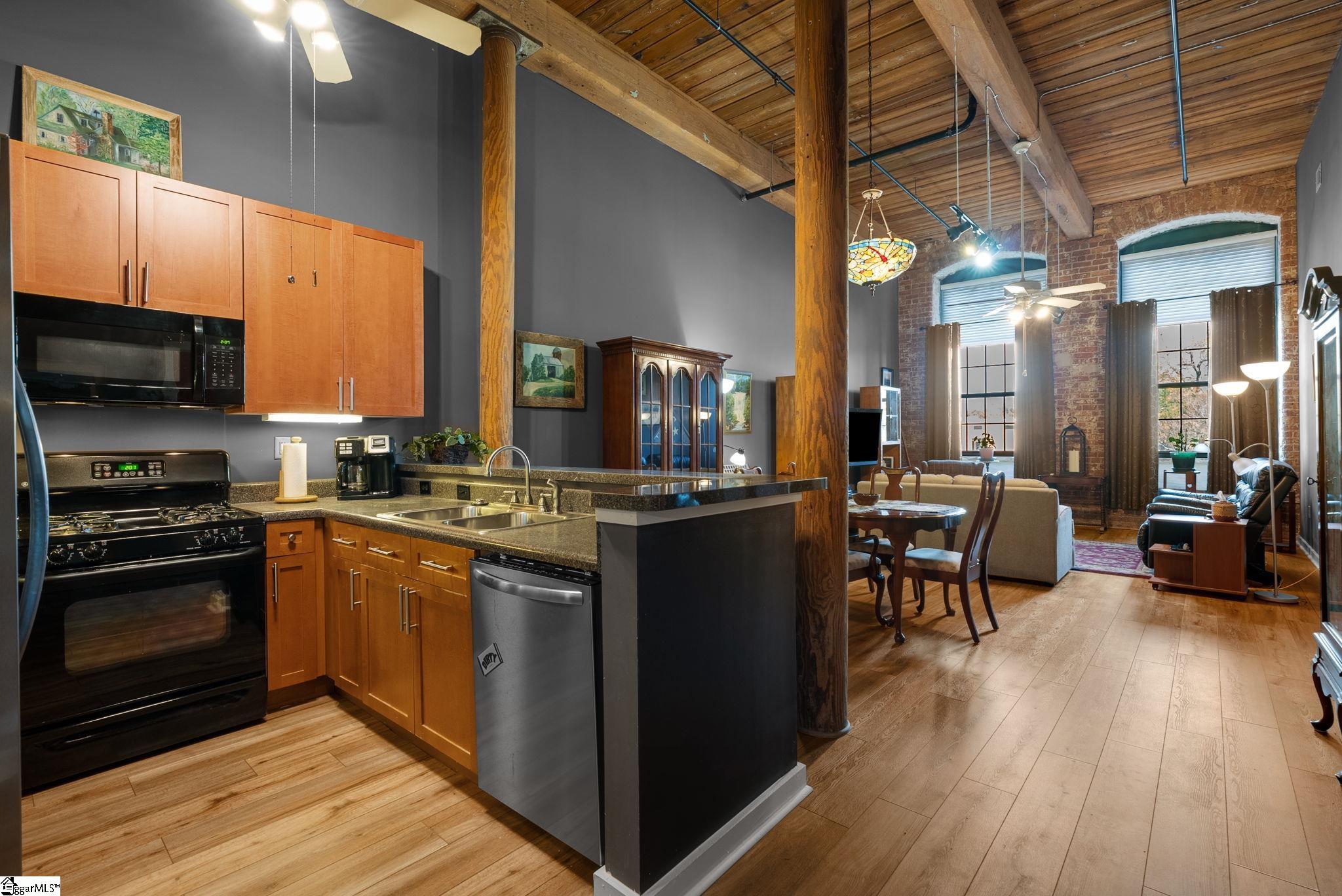 MLS #1571315 image #1