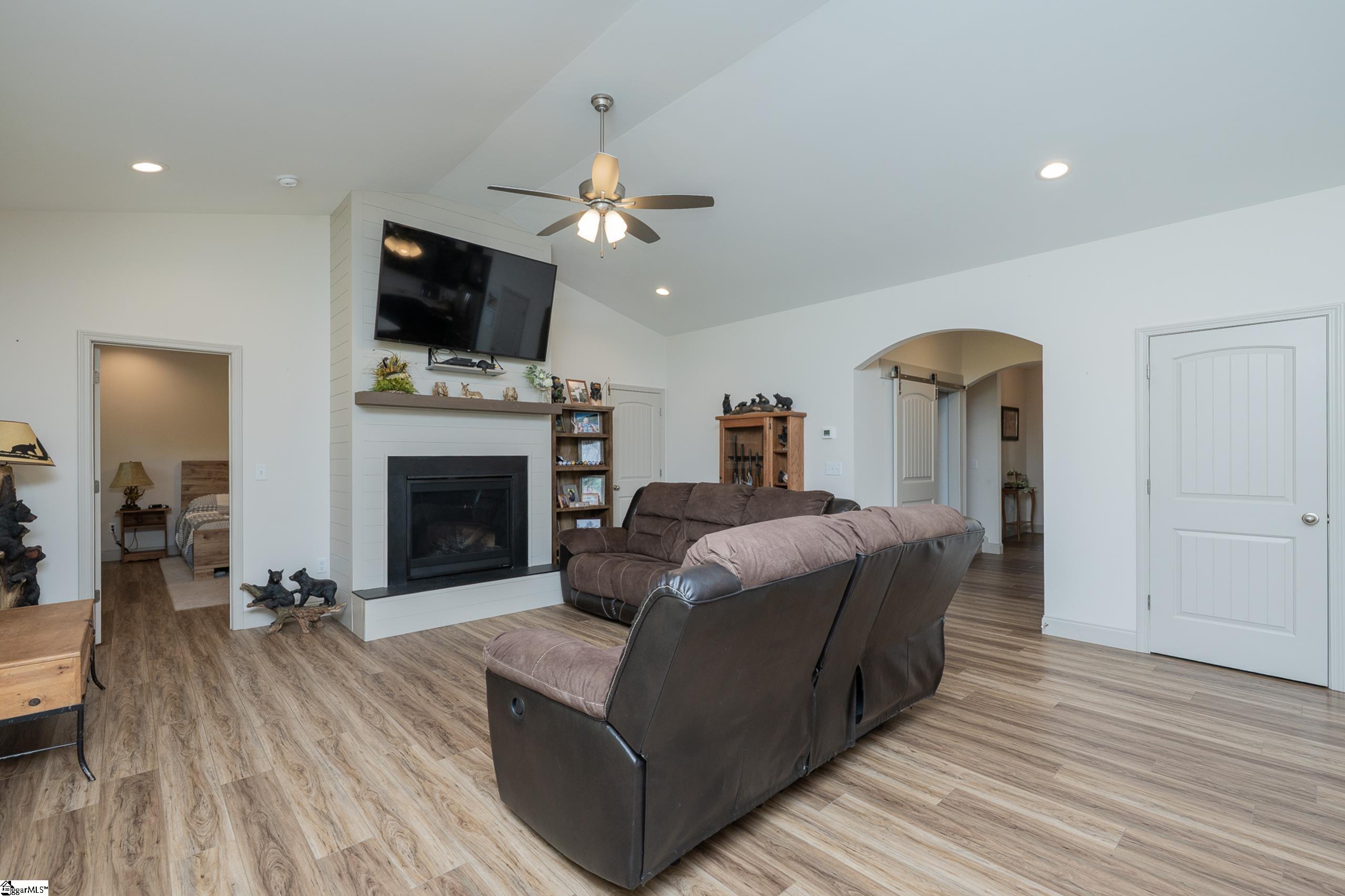 MLS #1575228 image #6