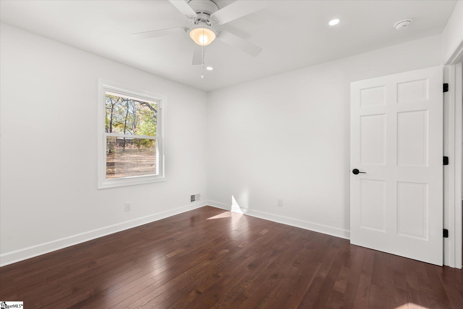 MLS #1576054 image #38