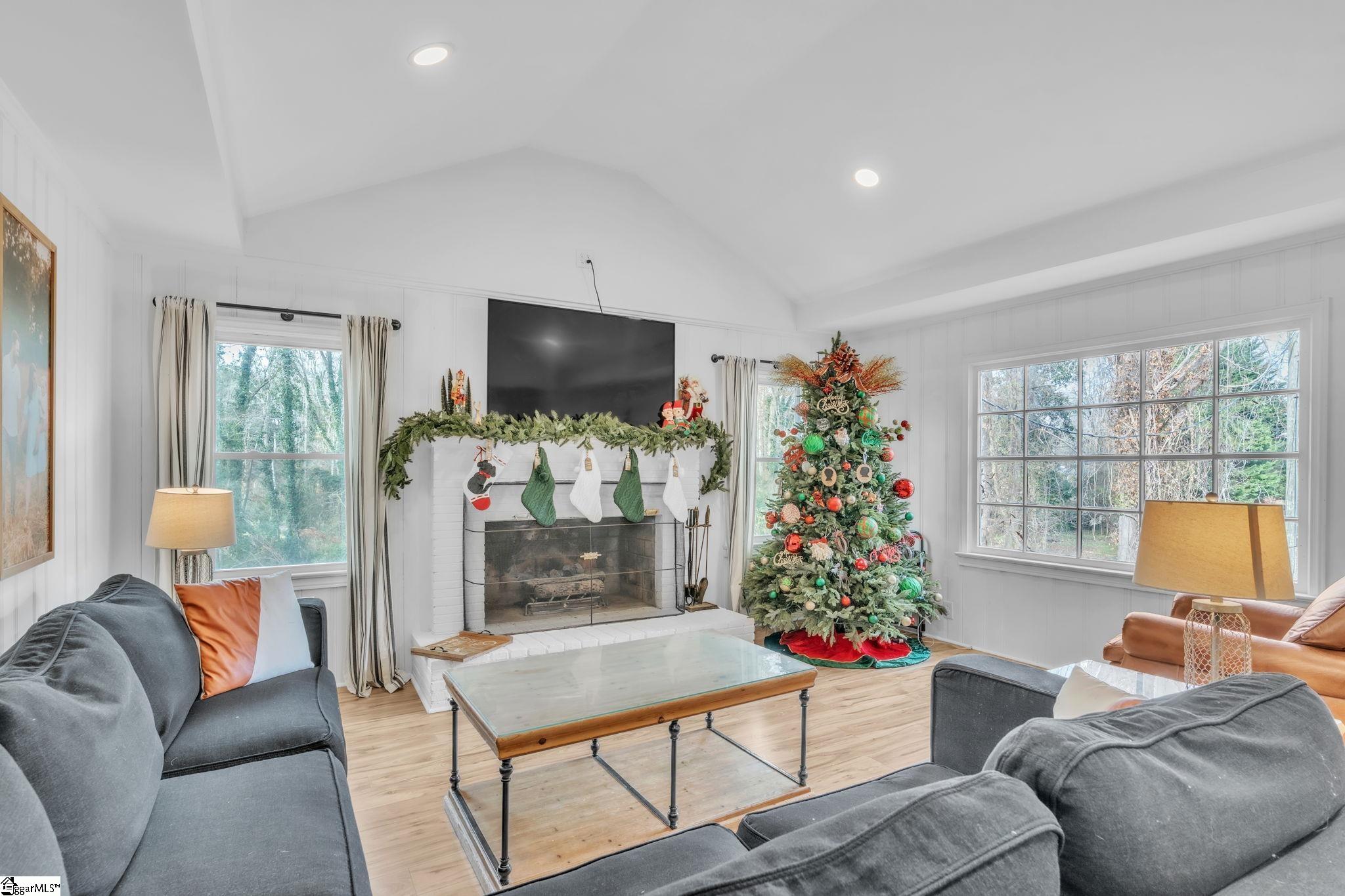 MLS #1576419 image #2