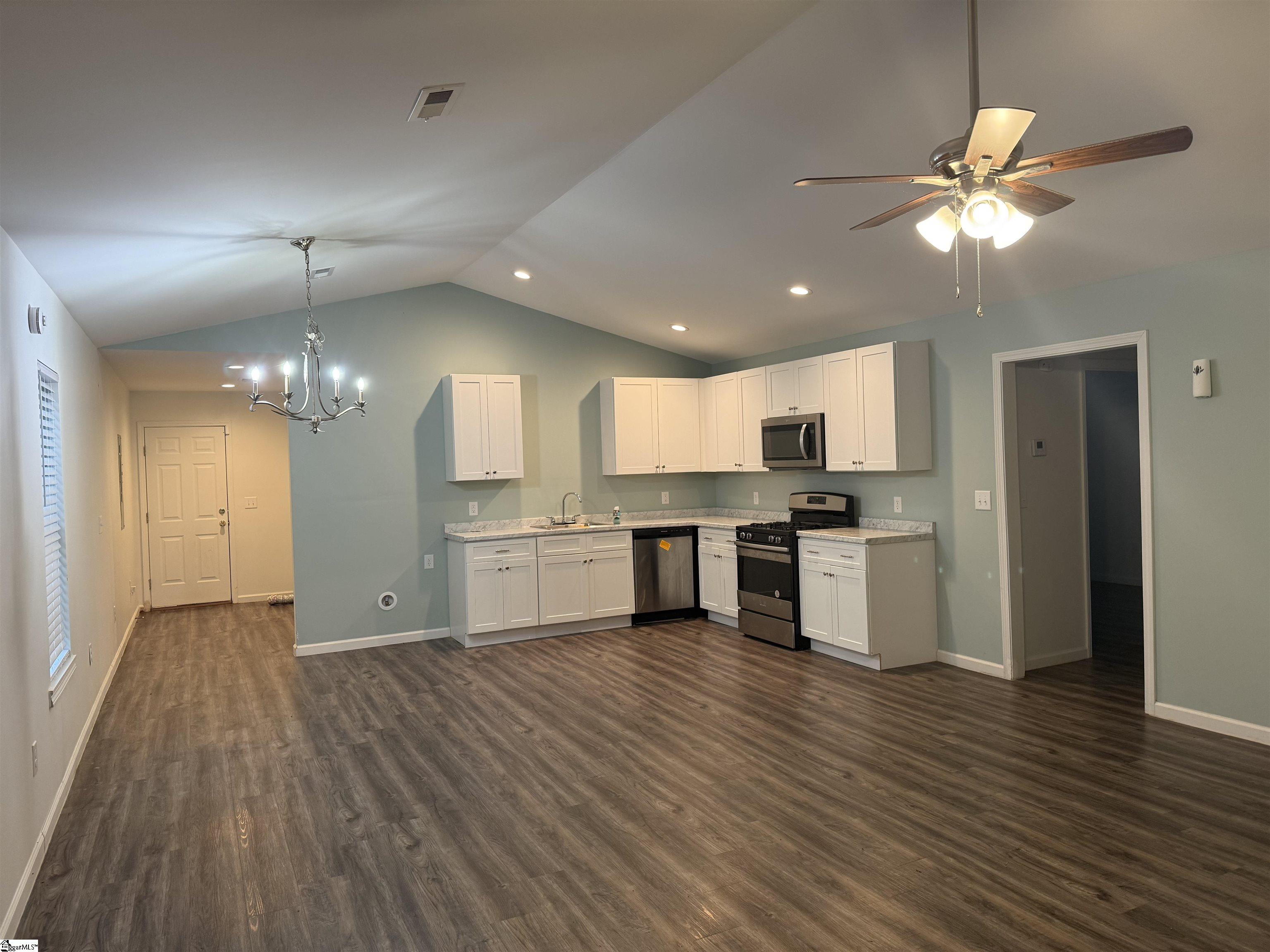 Homes for sale in Clinton, SC | 117 Colleton Ln, Clinton, SC 29325 | MLS# 1578370