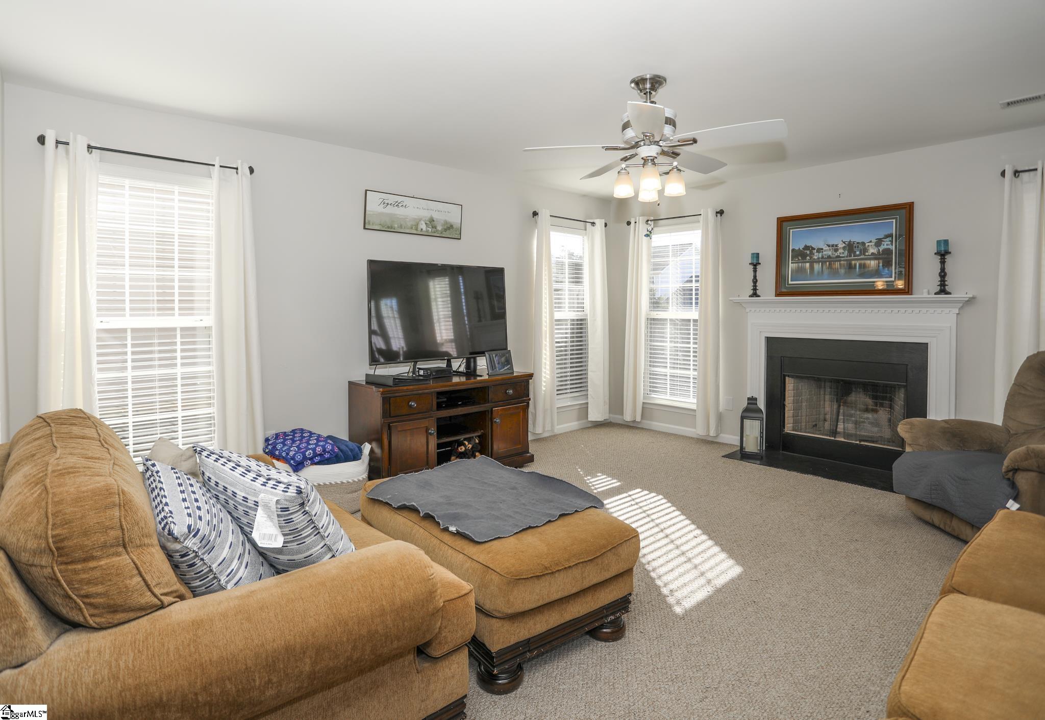111 Kingsdale Court Simpsonville, SC 29680