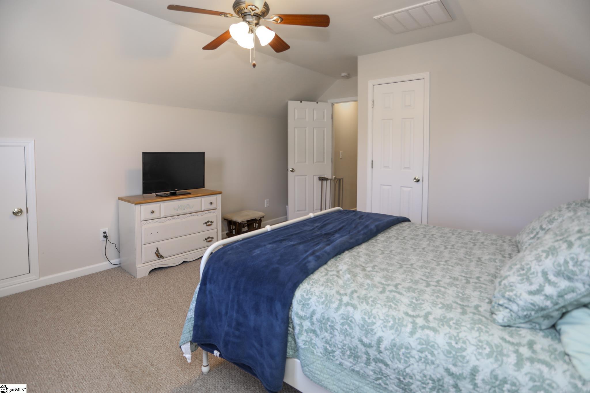 111 Kingsdale Court Simpsonville, SC 29680