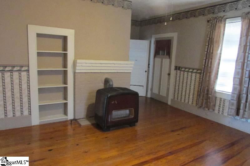 Homes for sale in Laurens, SC | 6 Townsend St, Laurens, SC 29360 | MLS# 1579834