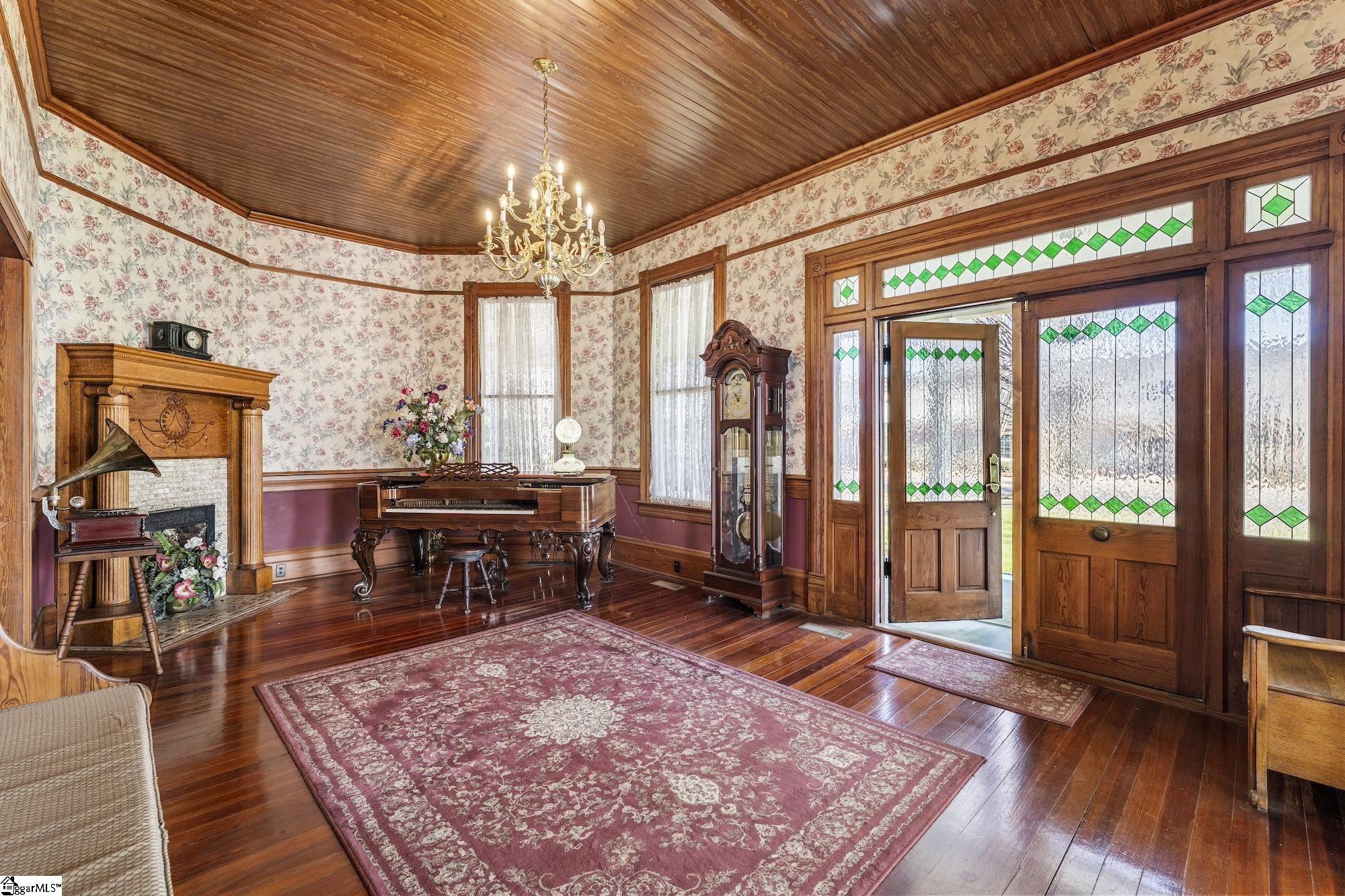 Homes for sale in Abbeville, SC | 208 S Main St, Abbeville, SC 29620 | MLS# 1580145