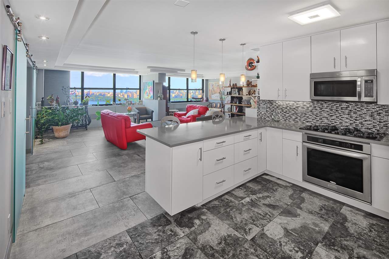 7004 BLVD EAST 36C, Guttenberg, NJ 07093