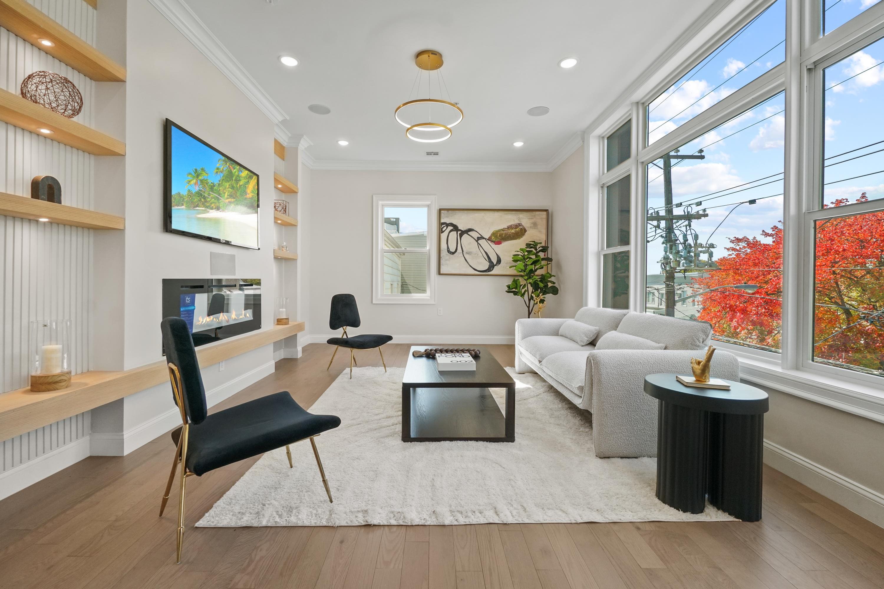 listing main picture