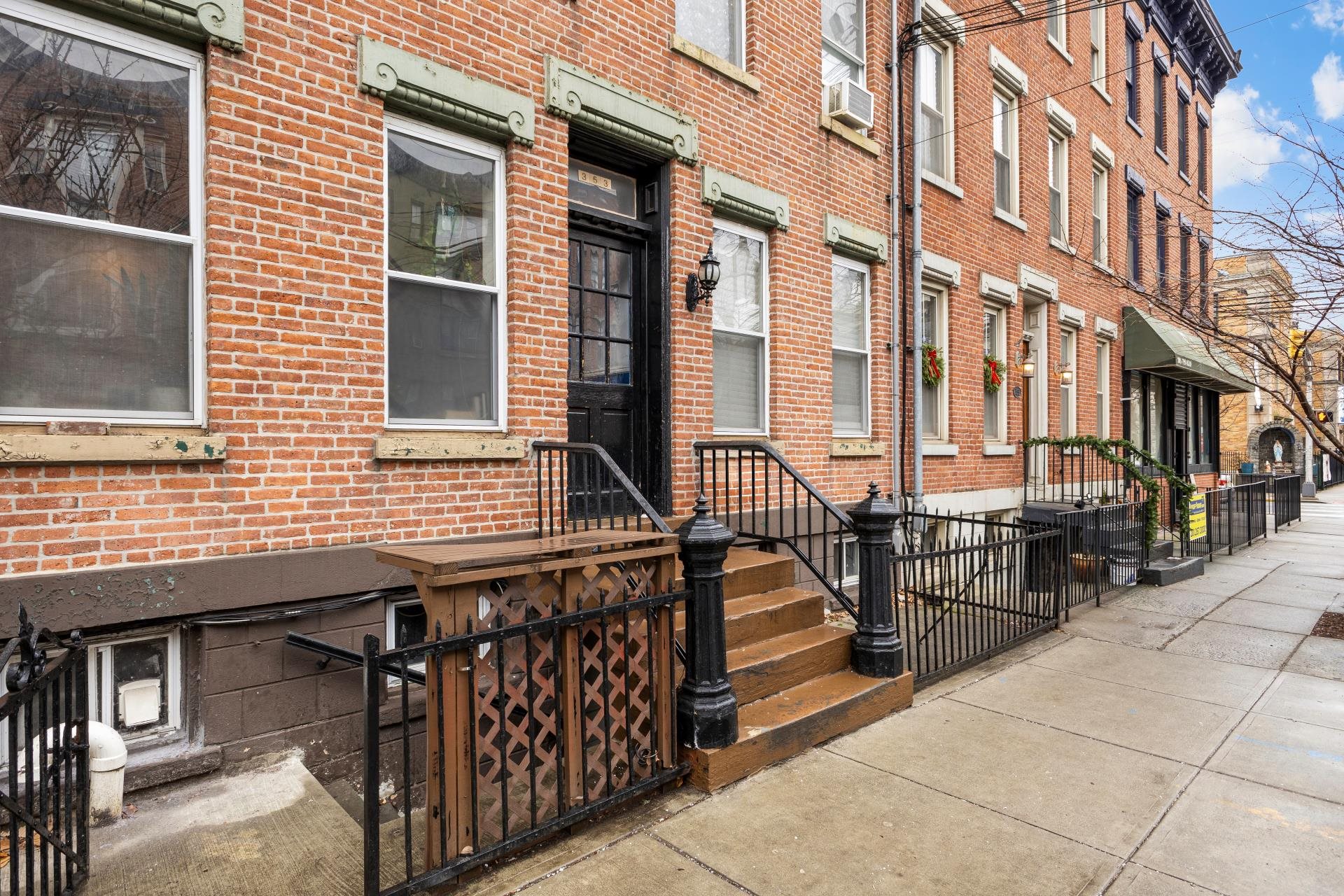 listing main picture