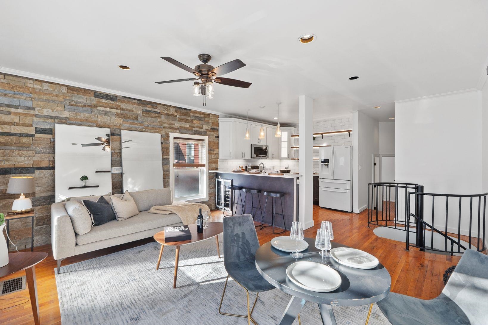 listing main picture