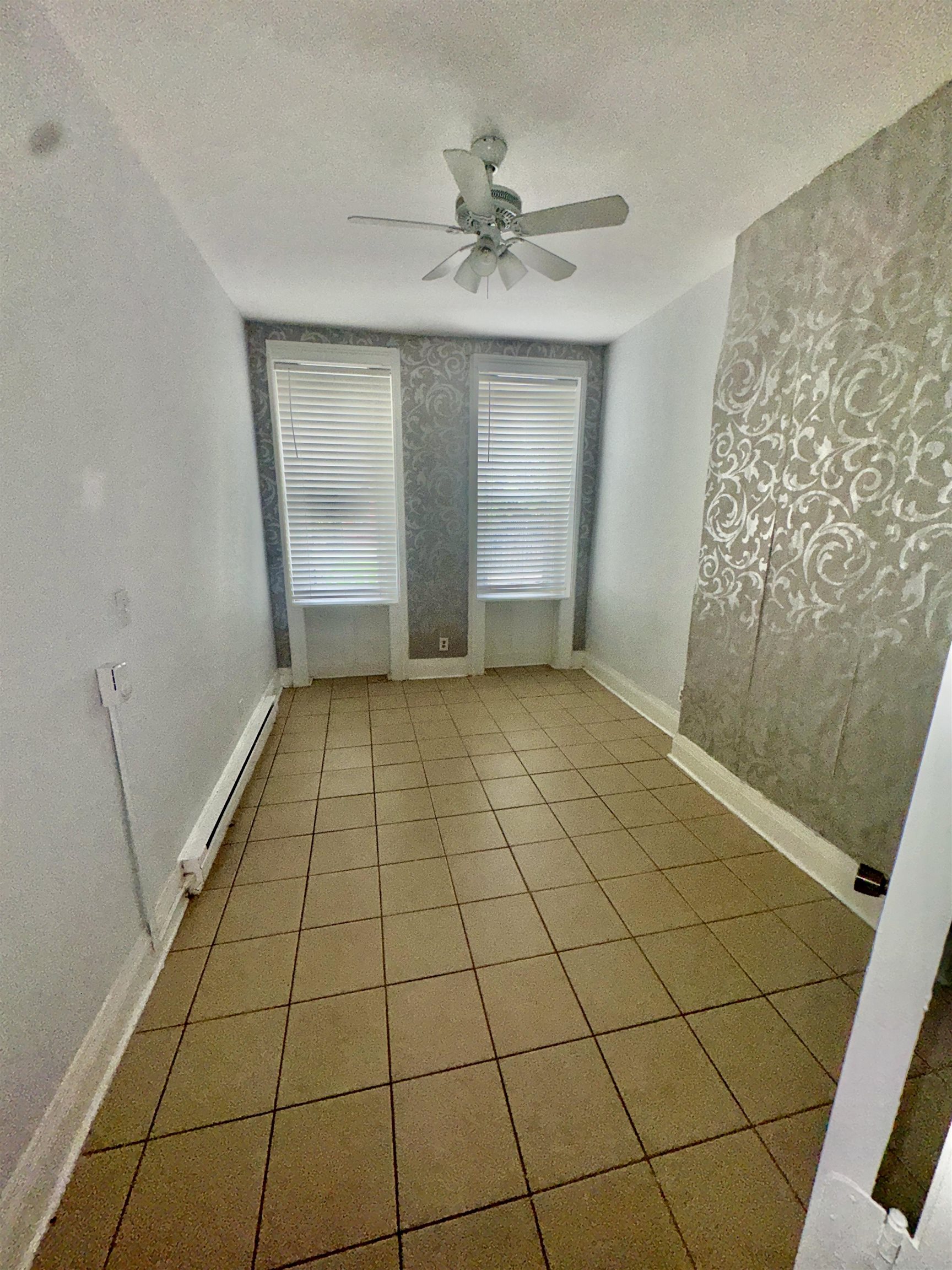 listing main picture