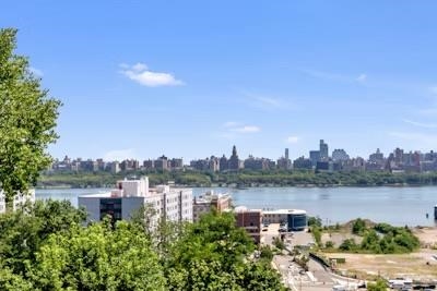 listing main picture