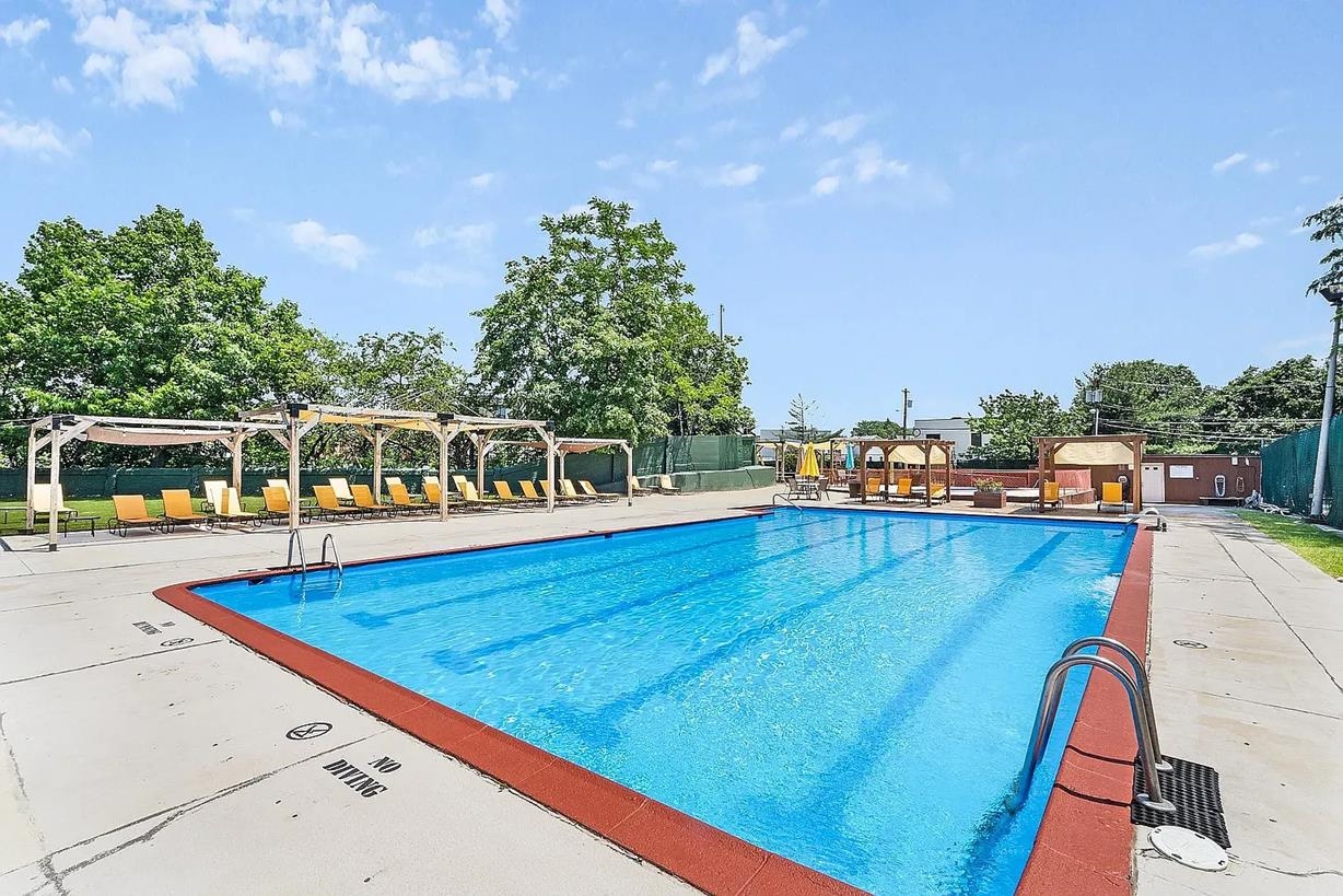 listing main picture