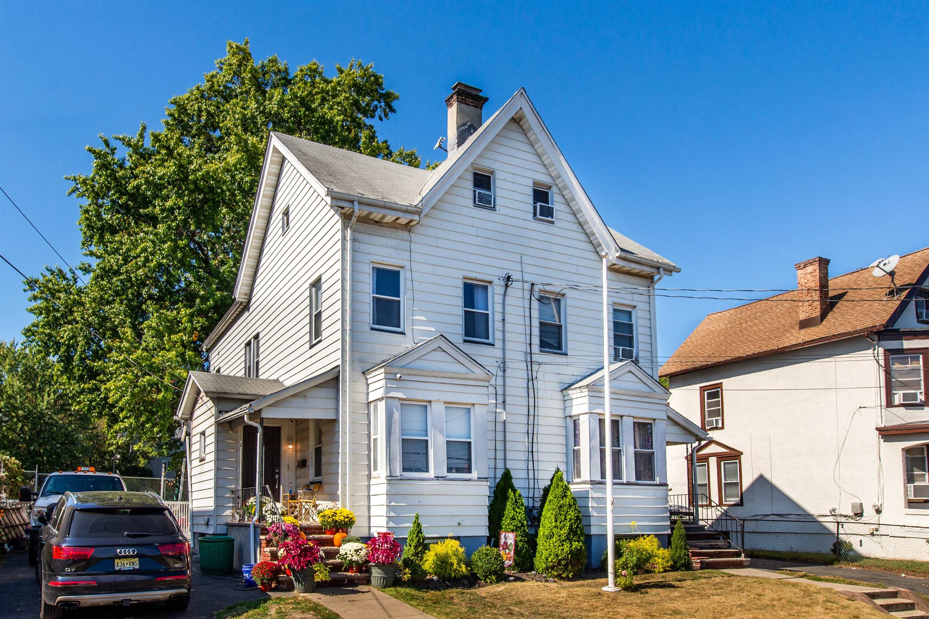 listing main picture