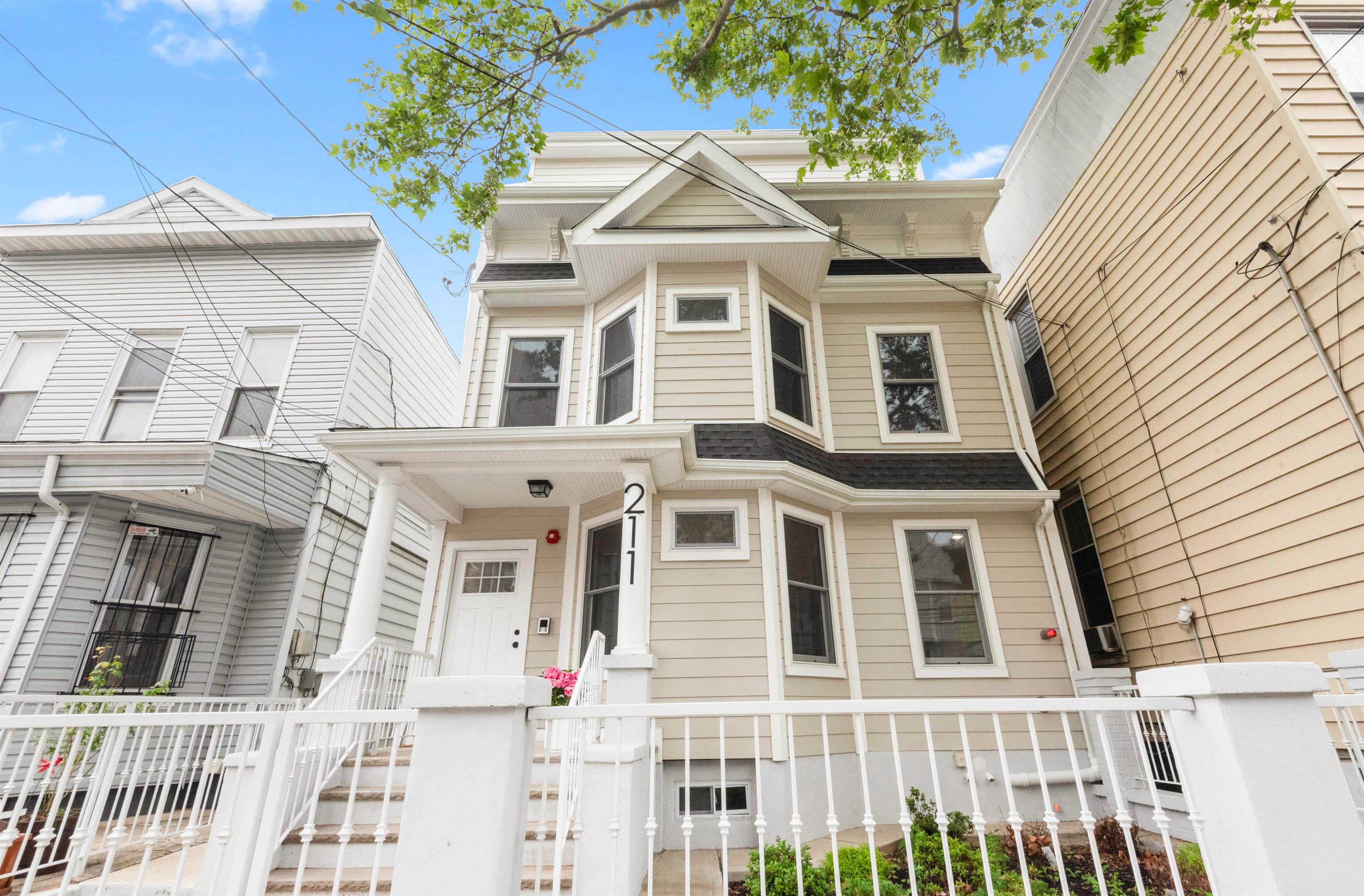 listing main picture