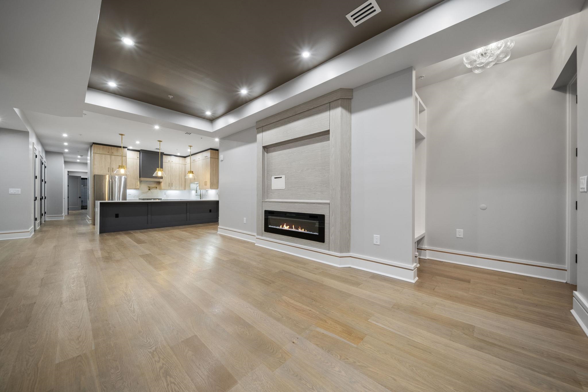 listing main picture