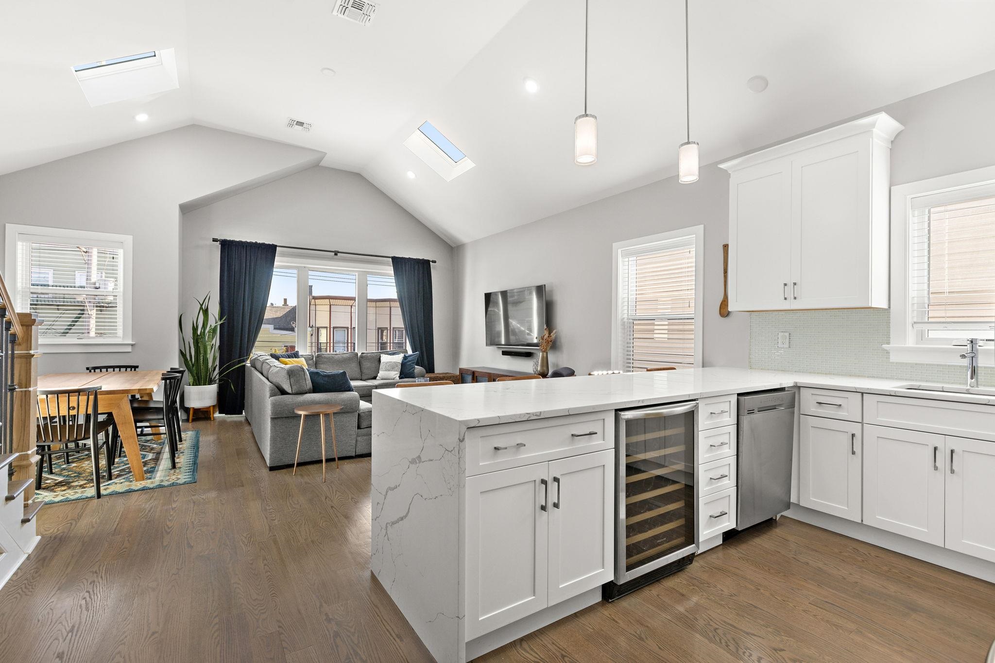 listing main picture