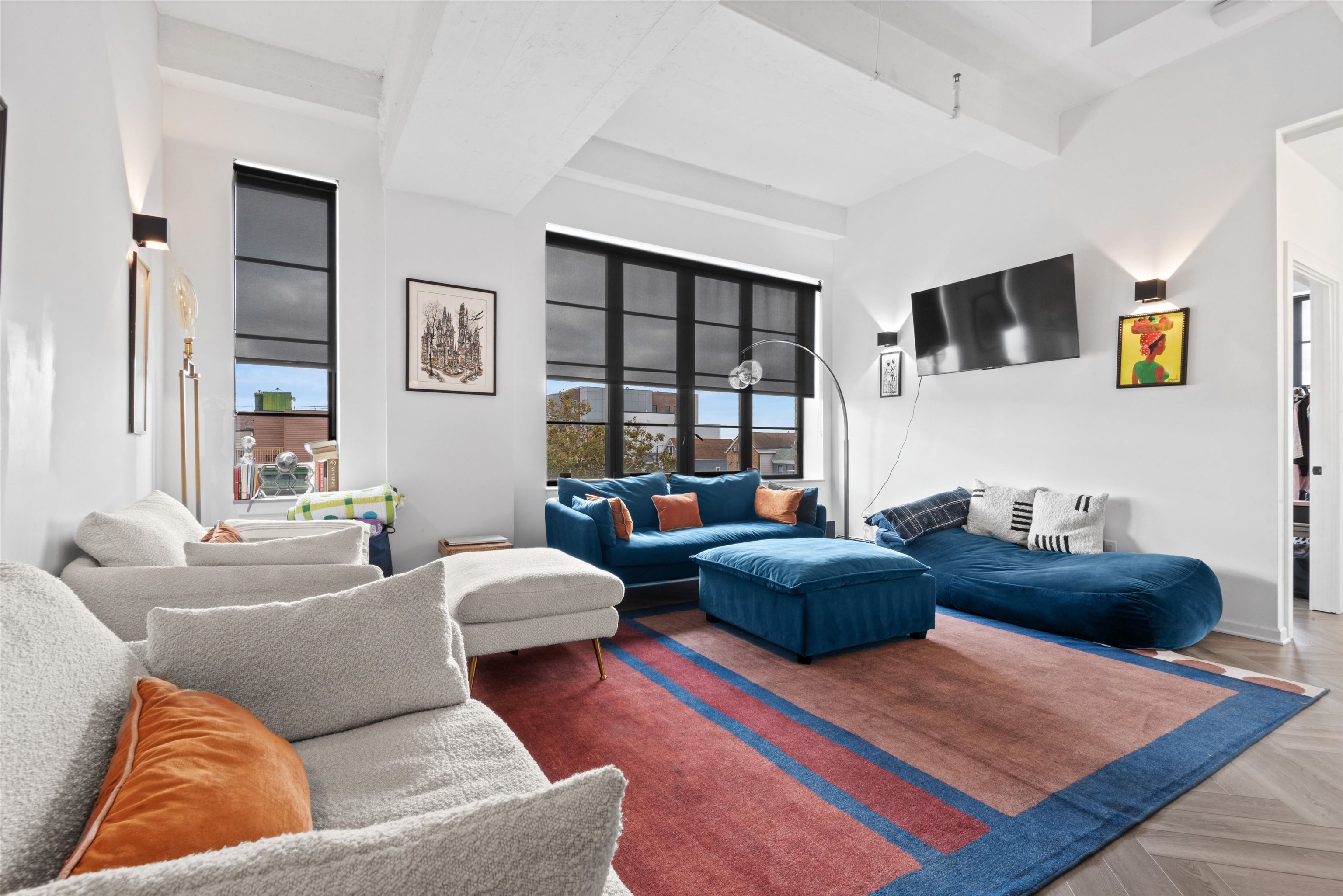 listing main picture