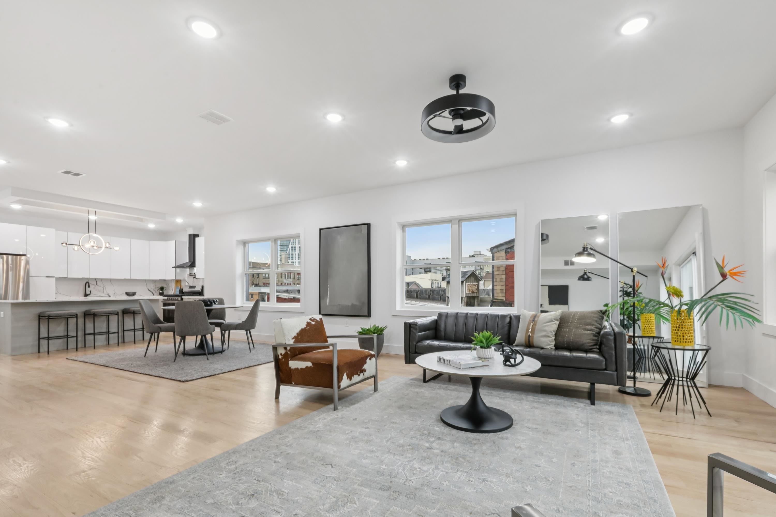 listing main picture