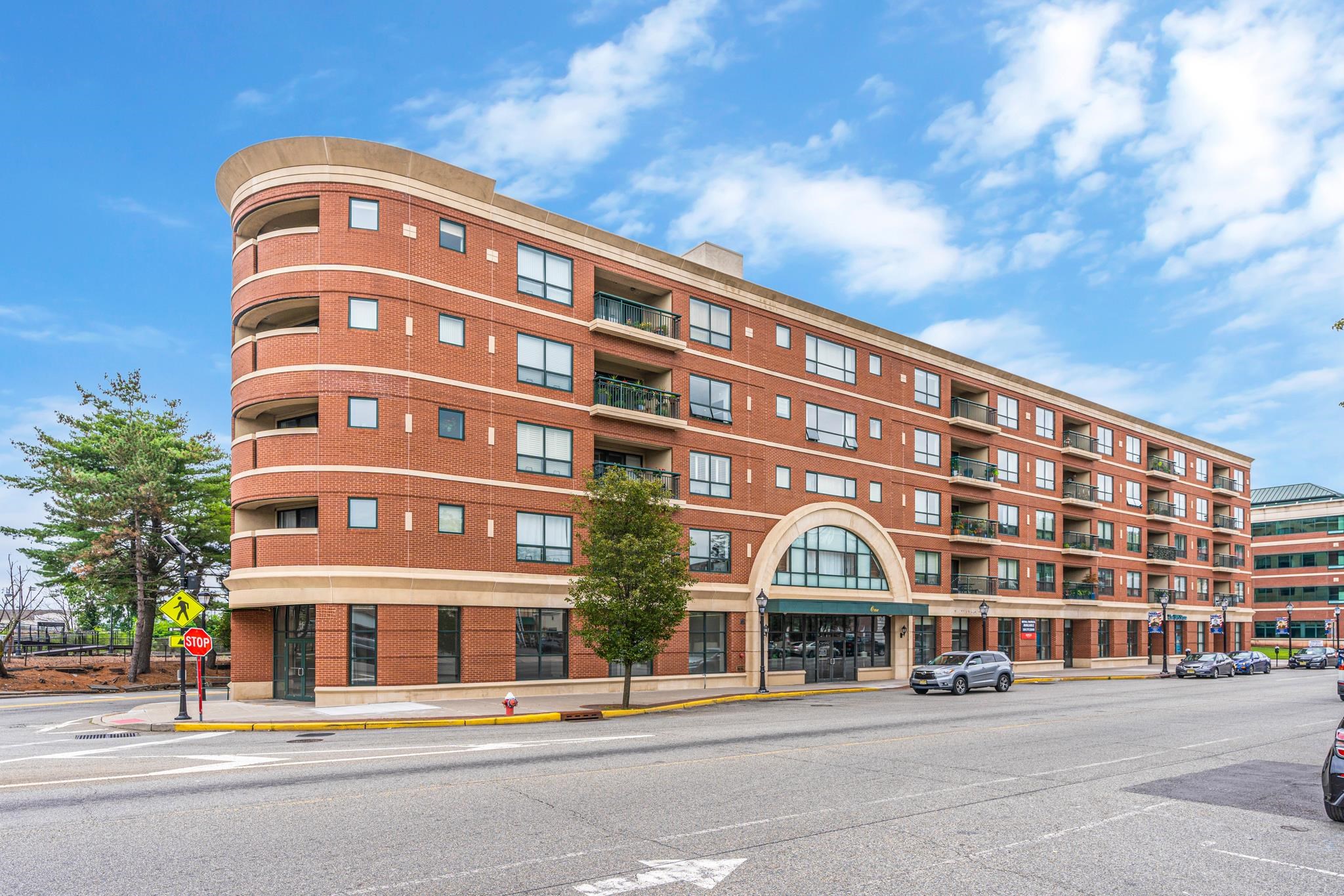 listing main picture