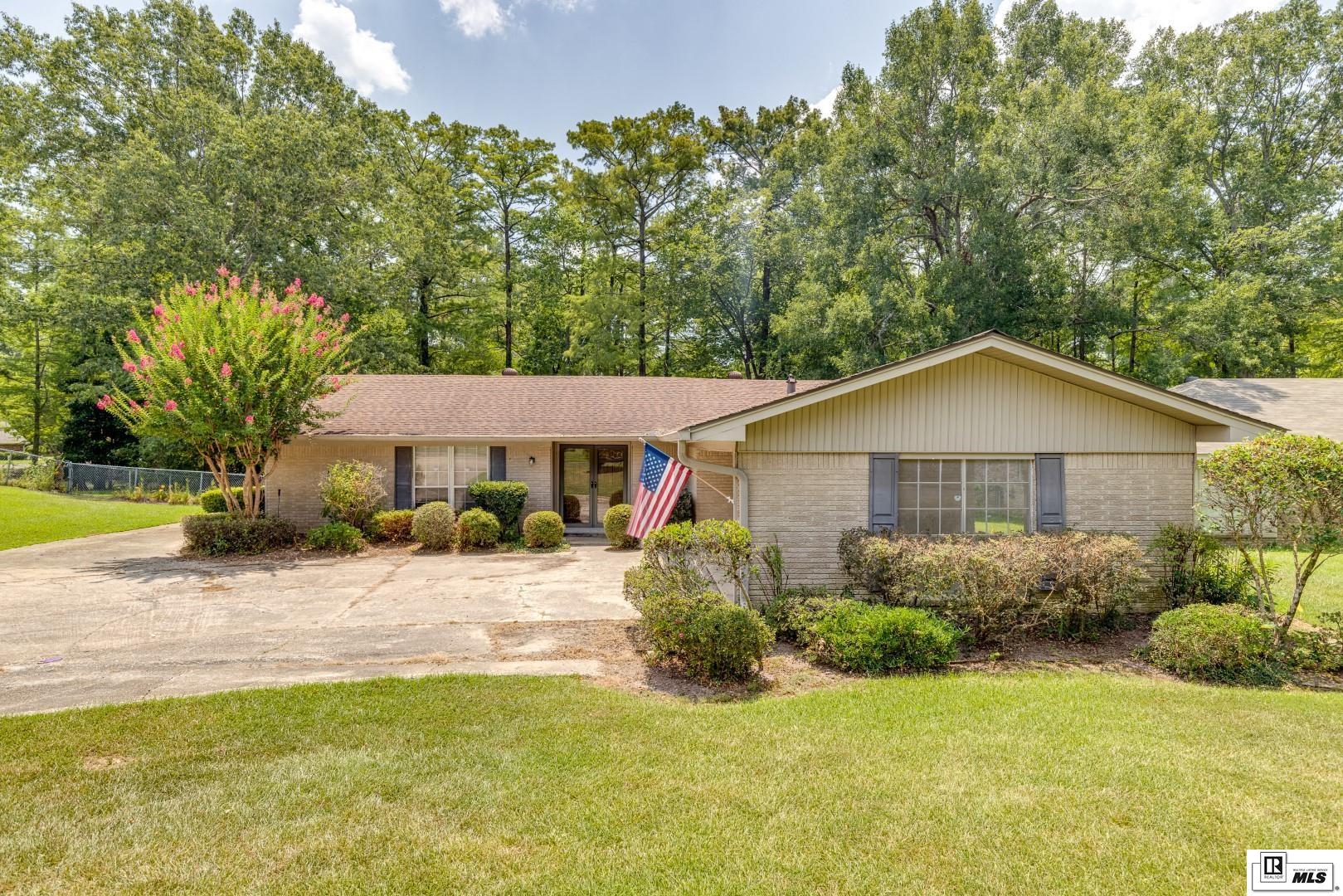 216 Williamsburg Drive