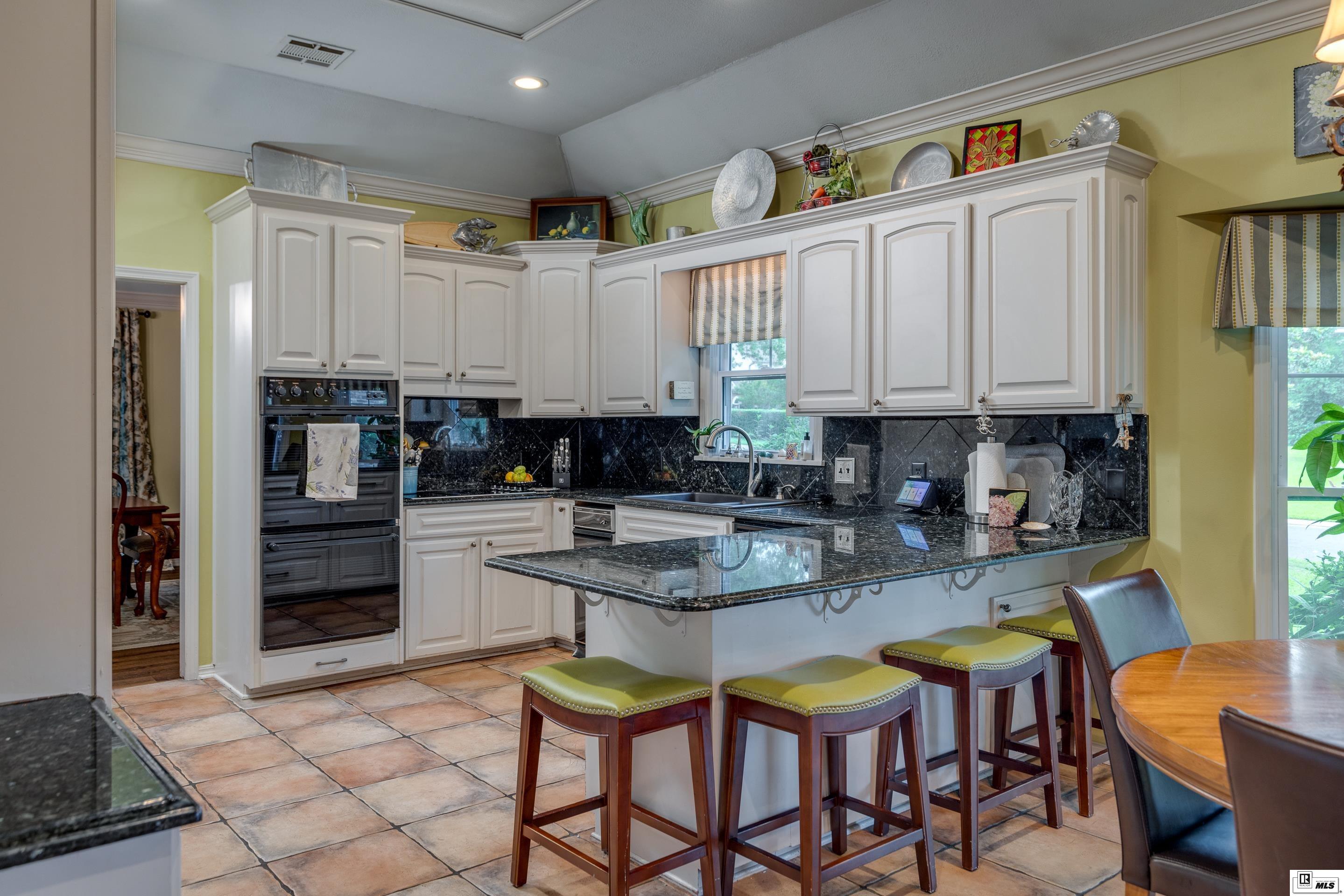 2901 River Oaks Drive