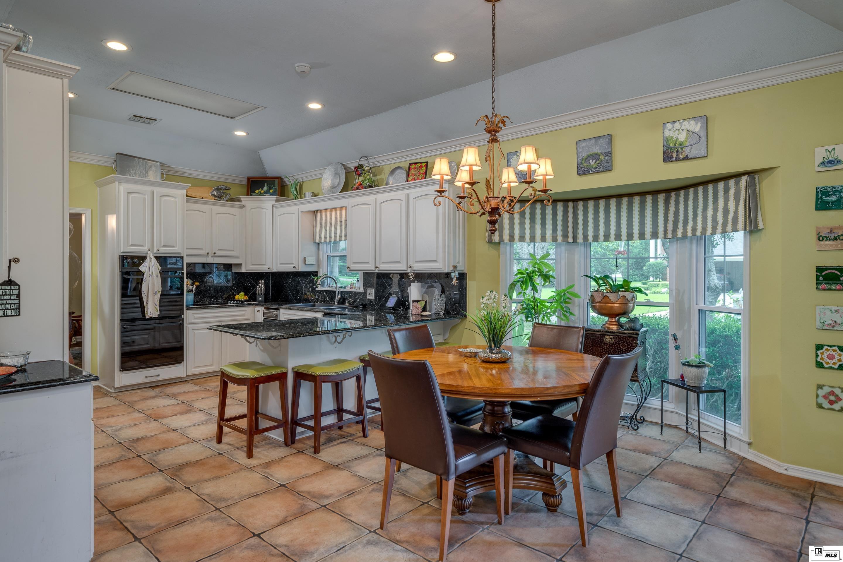2901 River Oaks Drive