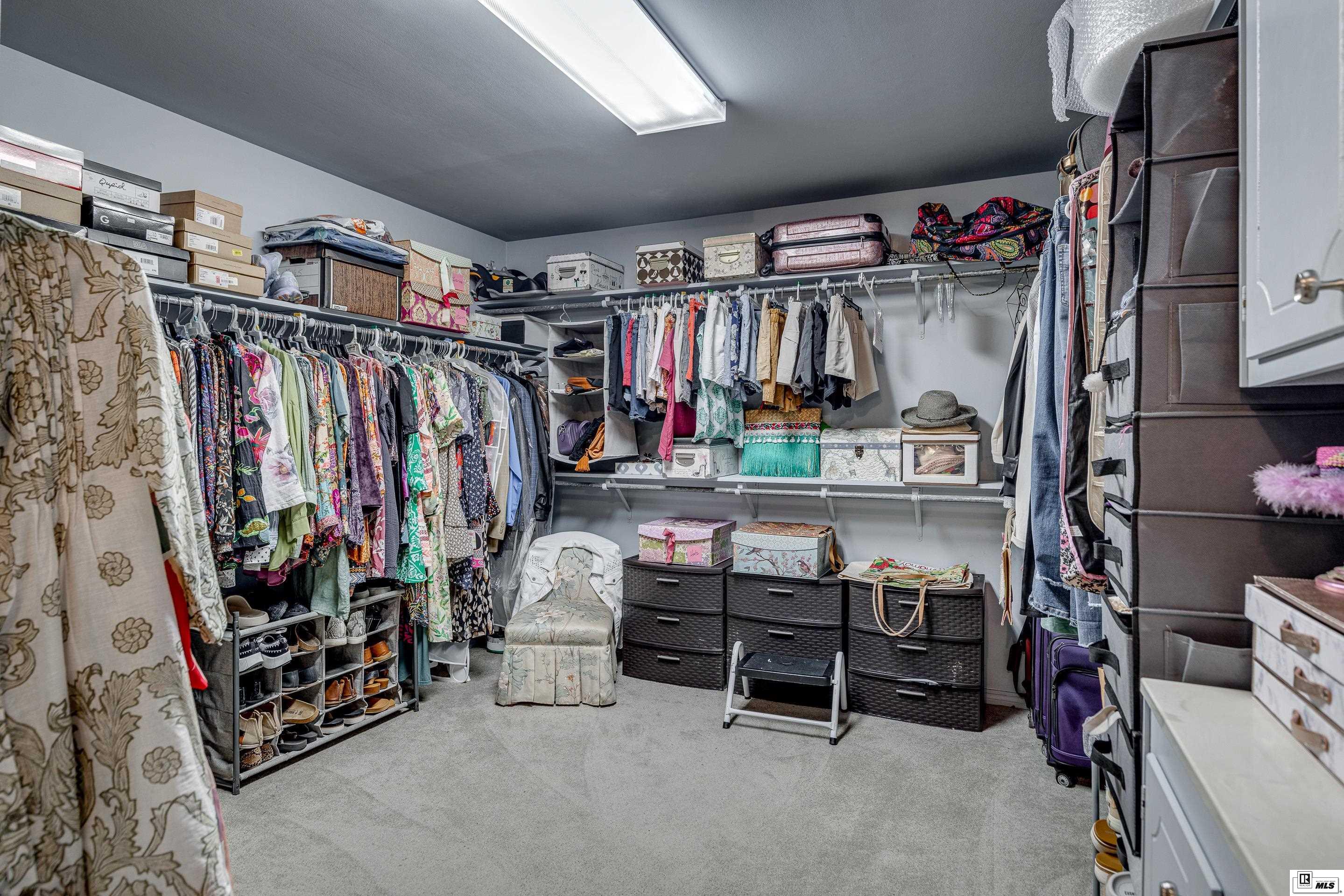 2901 River Oaks Drive