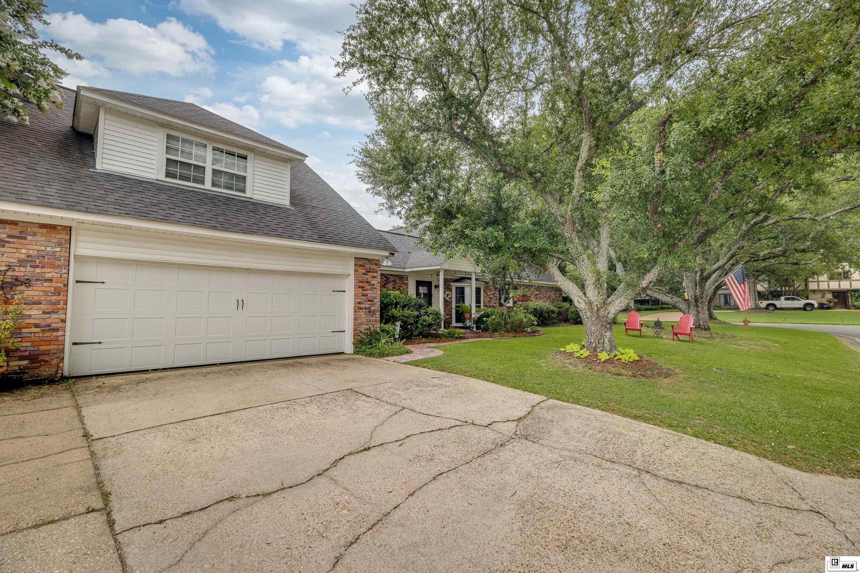 2901 River Oaks Drive