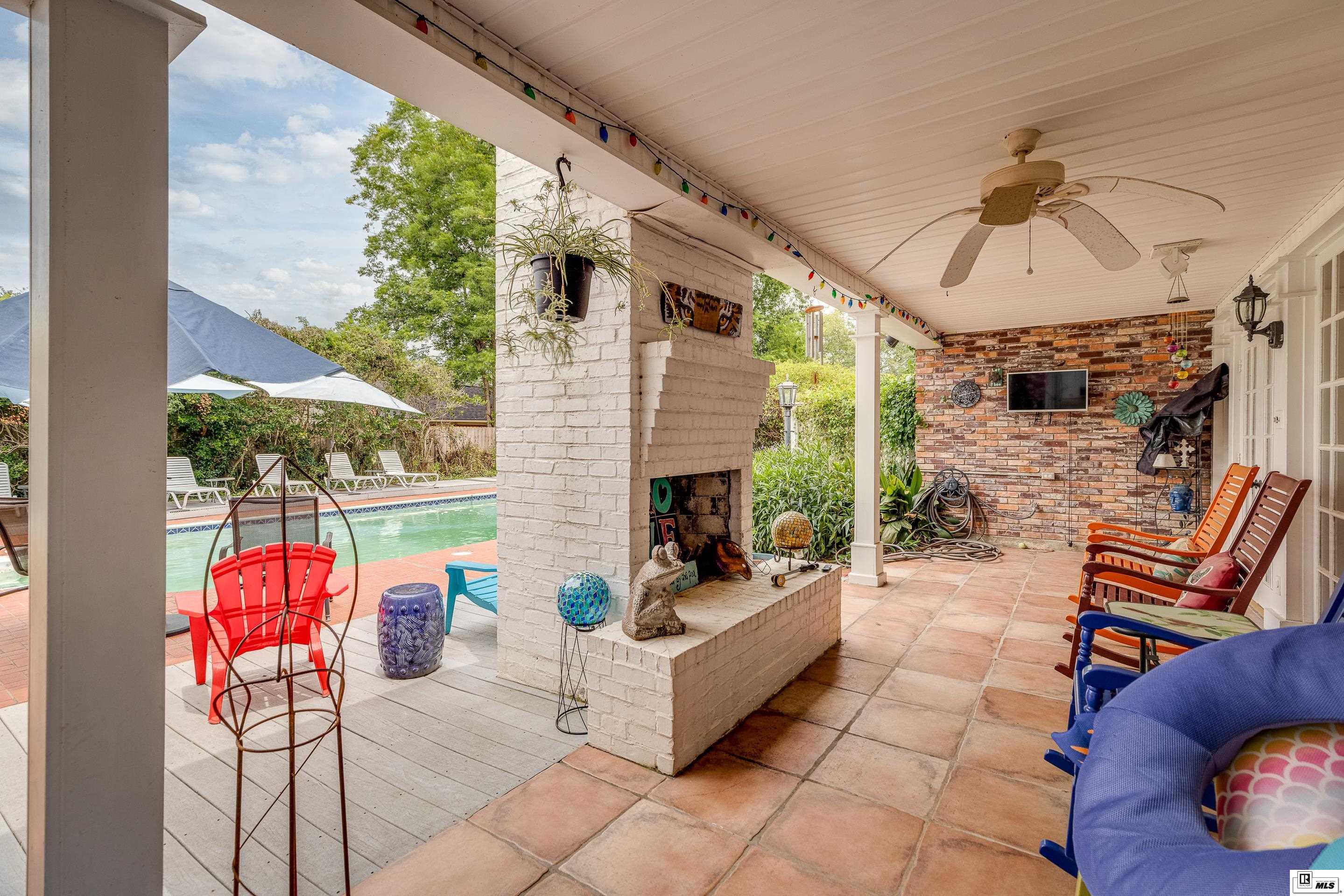 2901 River Oaks Drive