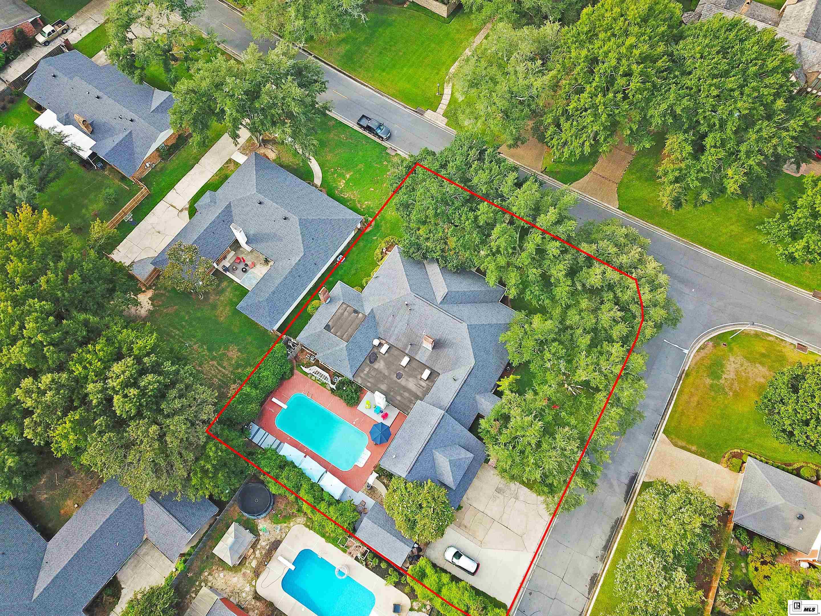 2901 River Oaks Drive